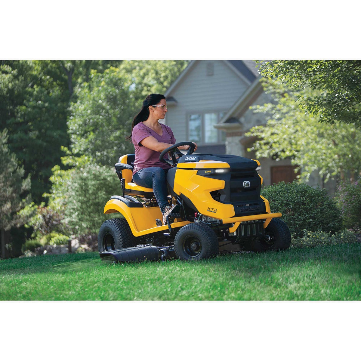 Cub Cadet XT2 Enduro LX 46 In. 23 HP Kohler Riding Lawn Tractor Image 6