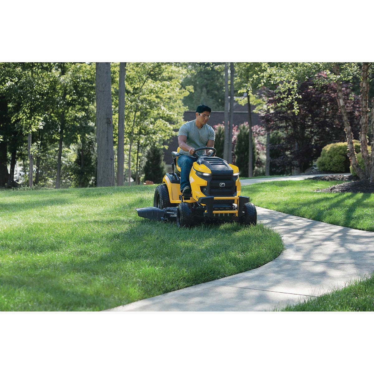 Cub Cadet XT2 Enduro SLX 50 In. 24 HP Kohler Riding Lawn Tractor Image 6