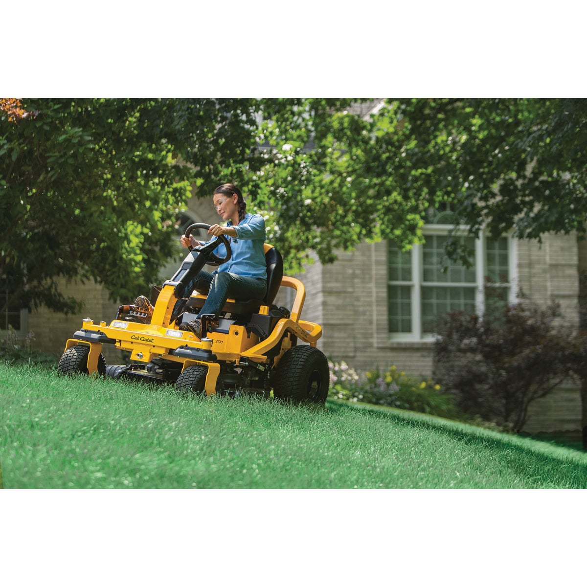 Cub Cadet Ultima ZTS1 42 In. 22 HP Kohler Zero Turn Lawn Tractor Image 6
