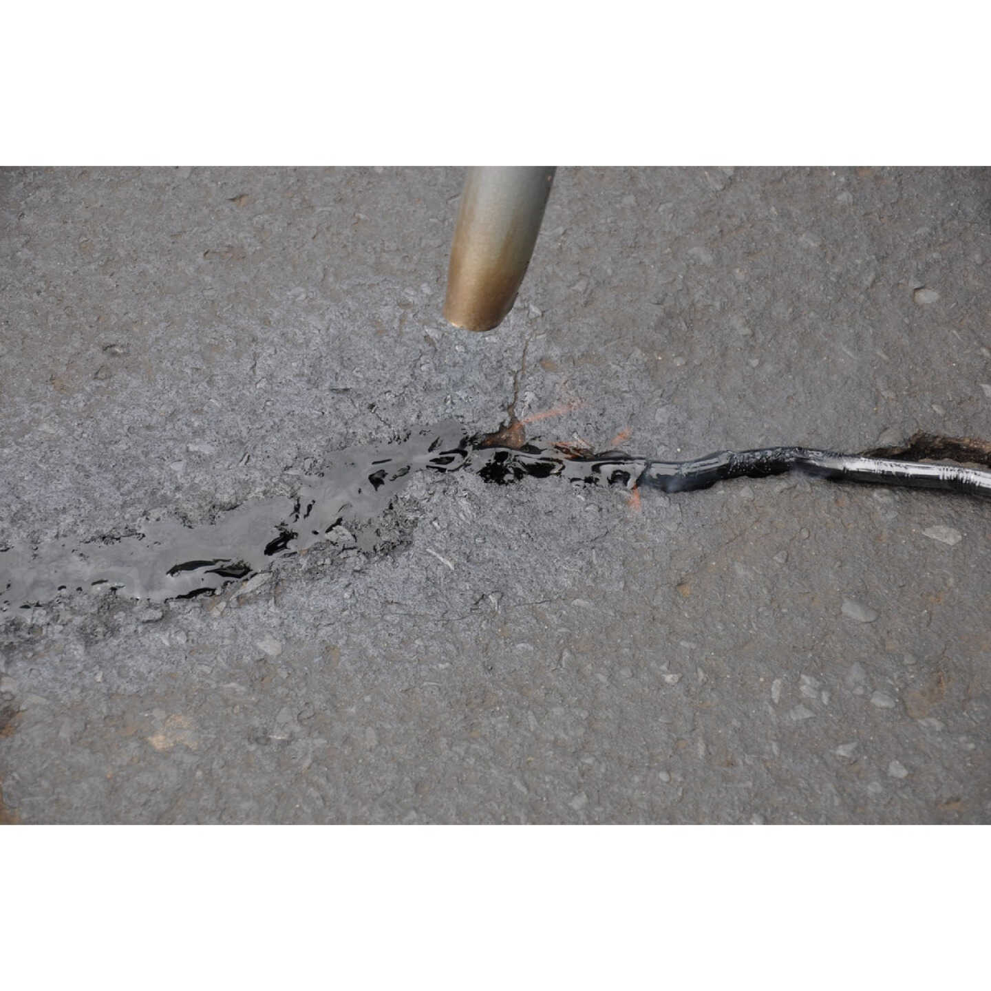 Latex-ite Pli-Stix 30 Ft. Driveway Crack and Joint Filler Image 2
