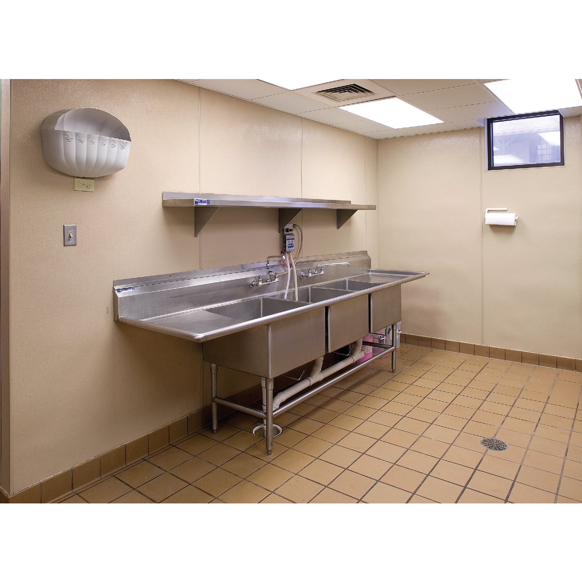 Sequentia 4 Ft. x 8 Ft. Almond FRP Fiberglass-Reinforced Plastic Panel Image 3