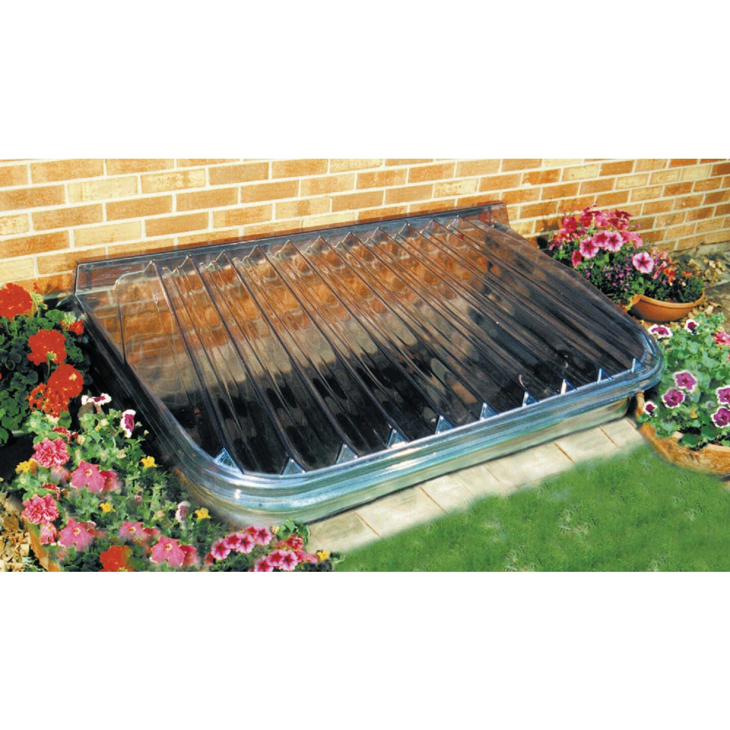 Shape Products 44 In. x 38 In. Square Ribbed Style Window Well Flat Cover Image 1