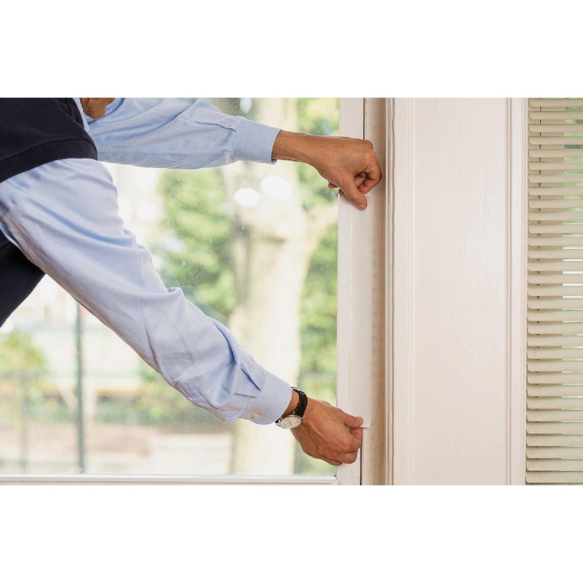 Frost King 1 In. x 10 Ft. Reusable Self-Adhesive Weatherseal Image 3