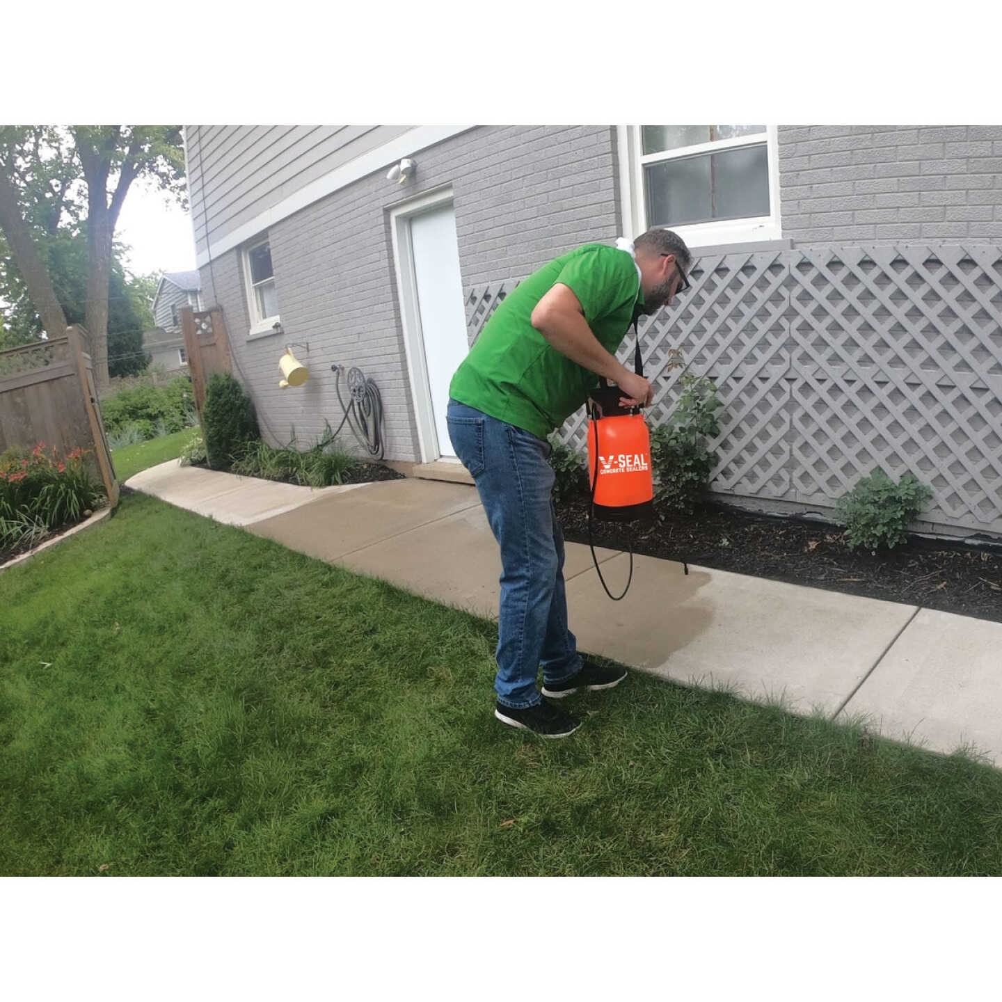 V-Seal 101 Concrete & Masonry Sealant, 1 Gal. Image 2