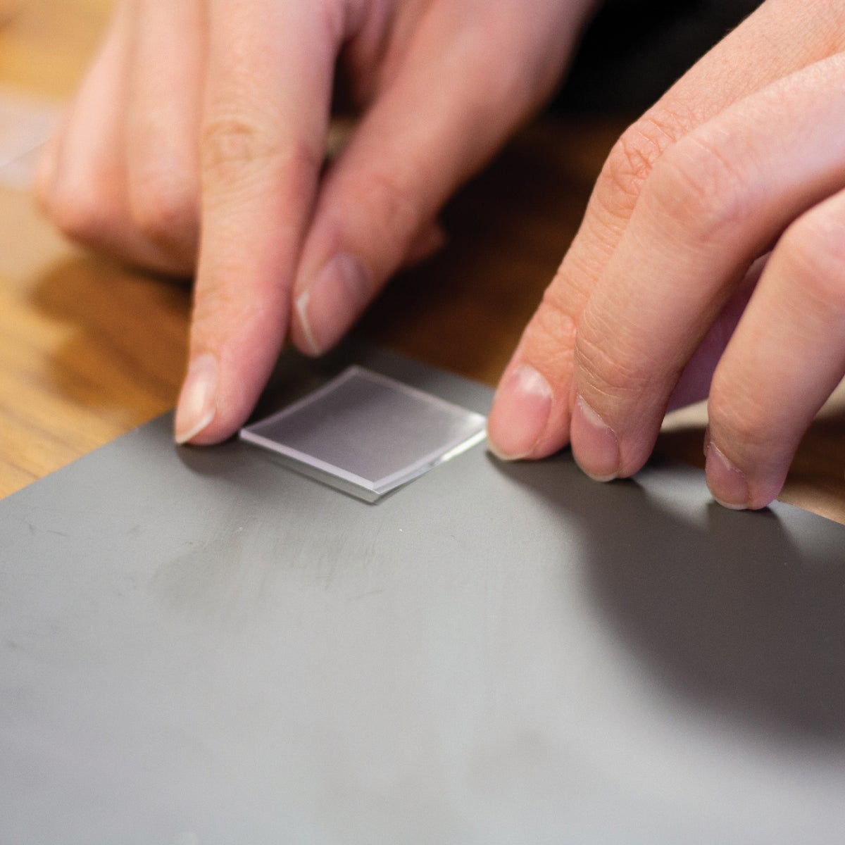 Gorilla Glue 1 In. x 1 In. 7 Lb. Capacity Permanent Clear Mounting Squares (24-Pack) Image 2