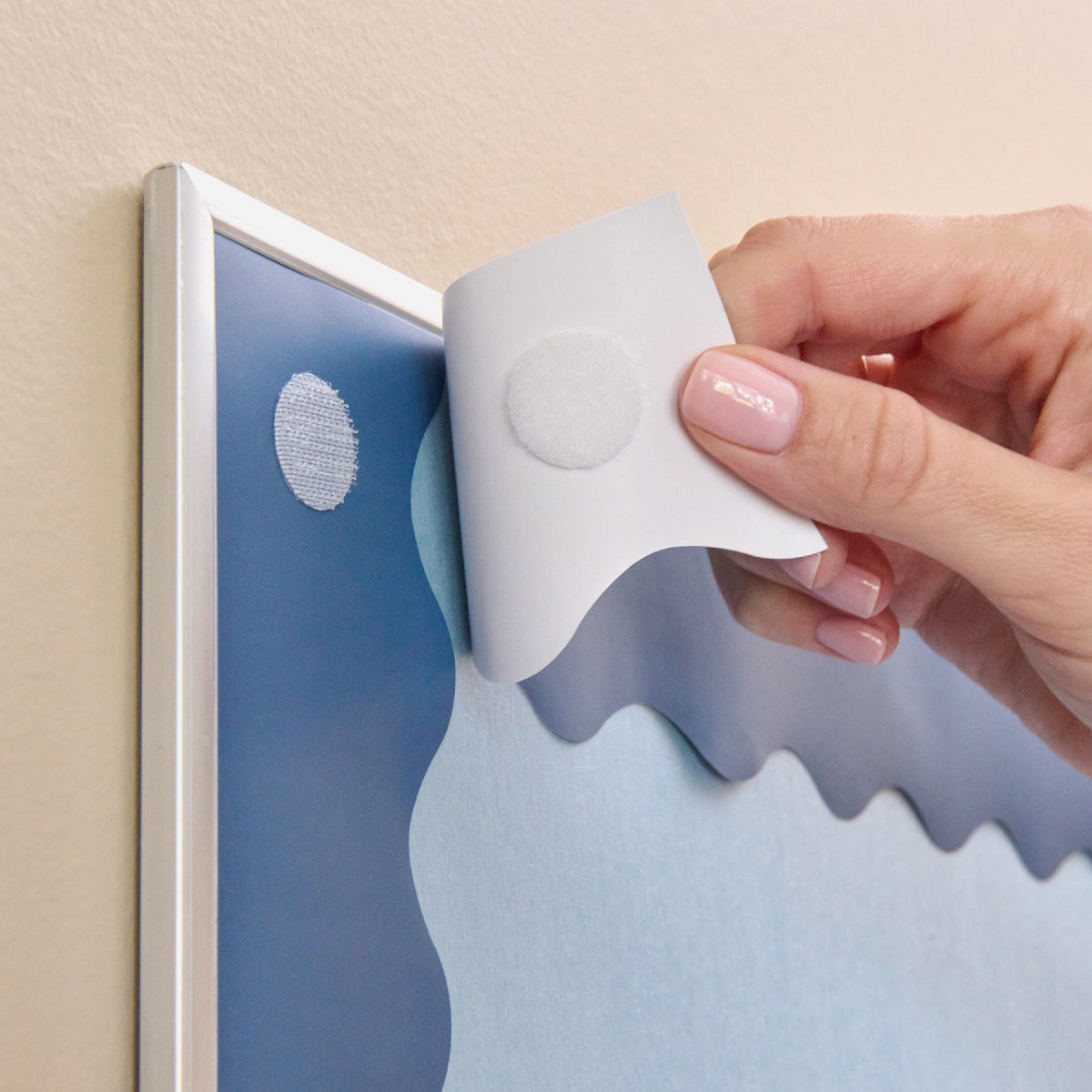 Wrap-It Storage Stick 'Em Dots 0.75 In. White Hook & Loop Fasteners (30 Ct.) Image 6