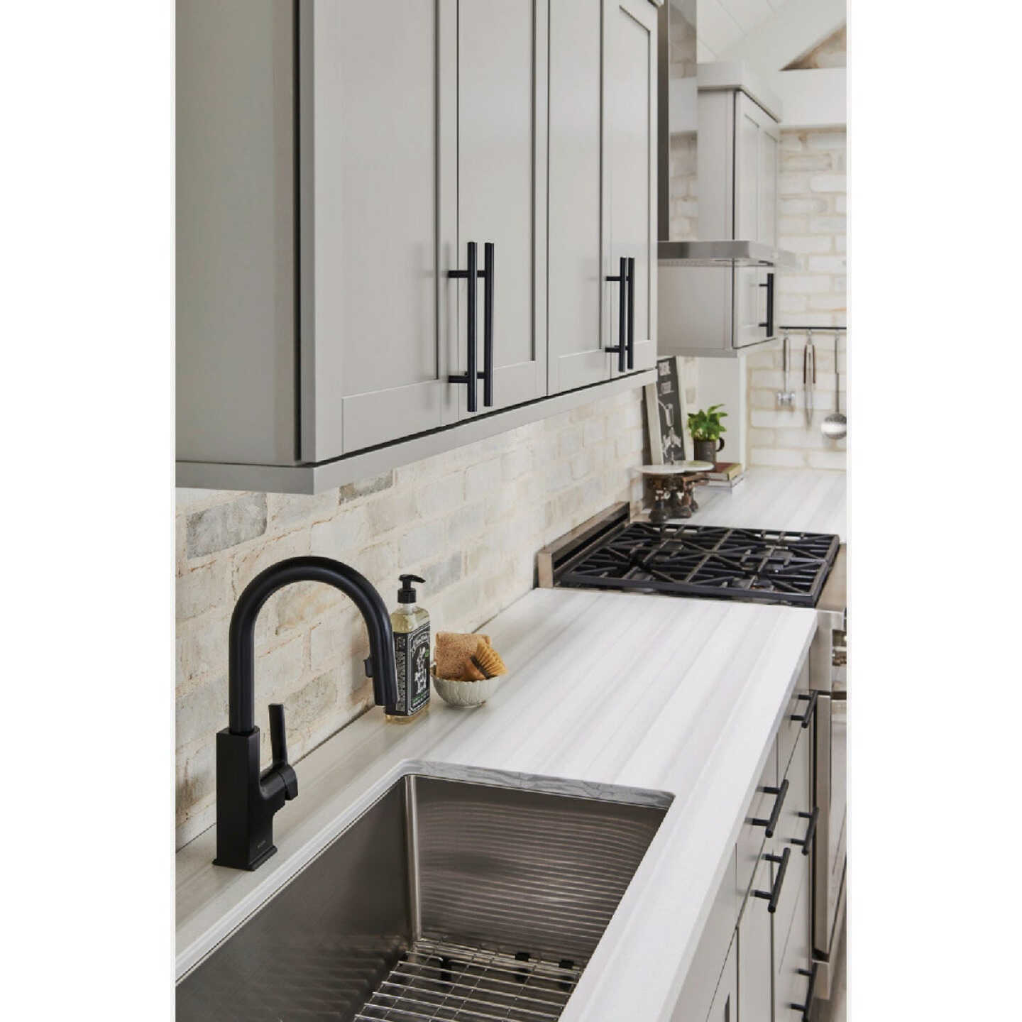 Elements Naples 3.75 Center-to-Center Matte Black Cabinet Bar Pull Image 2