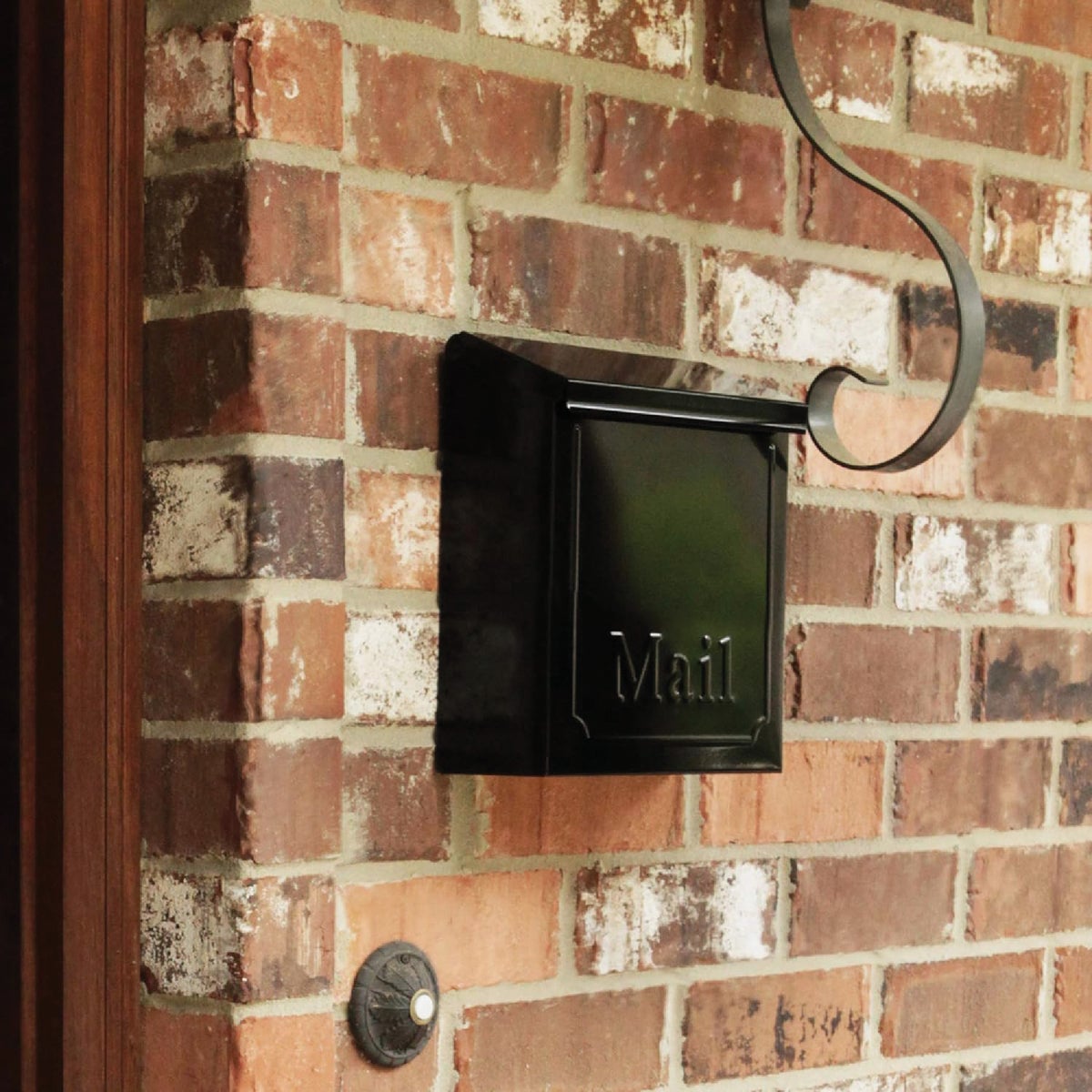 Gibraltar Townhouse Locking Wall Mount Mailbox Image 3