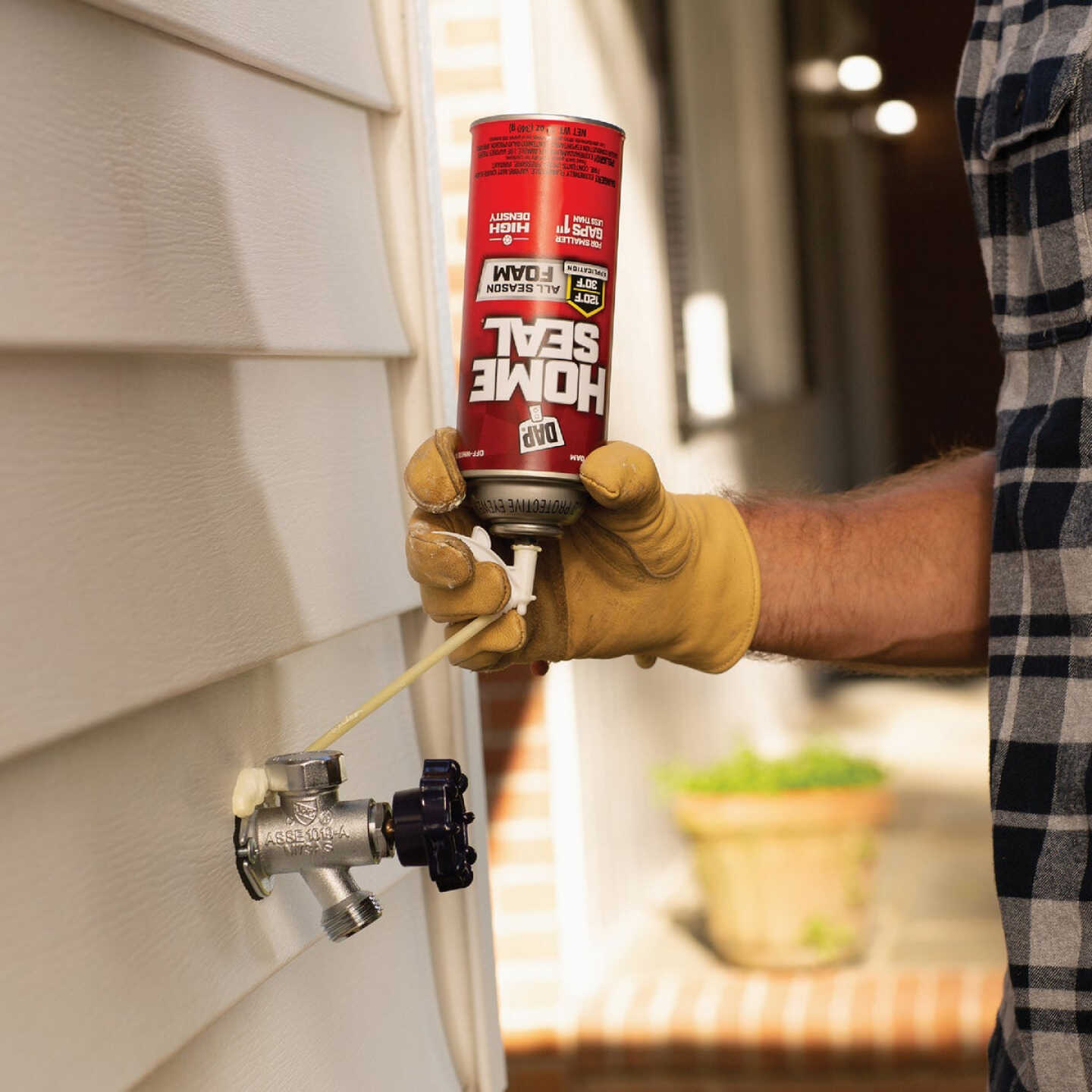 DAP Home Seal 12 Oz. Minimum Expanding Foam Sealant Image 3