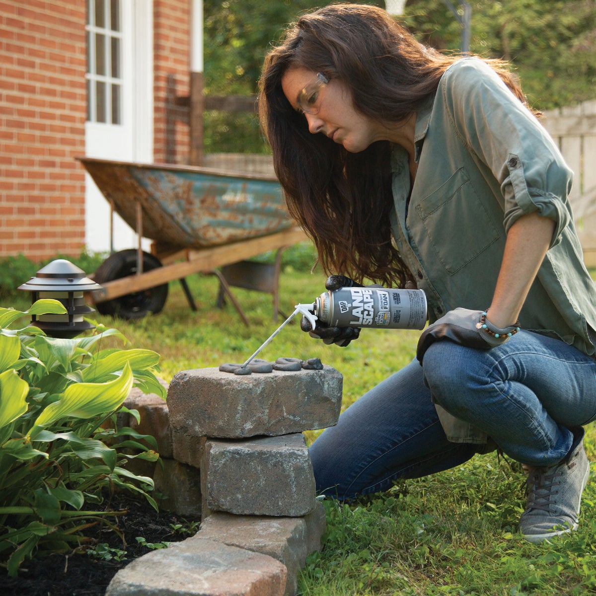 DAP Landscape 12 Oz. Exterior Foam Filler-Adhesive Image 2