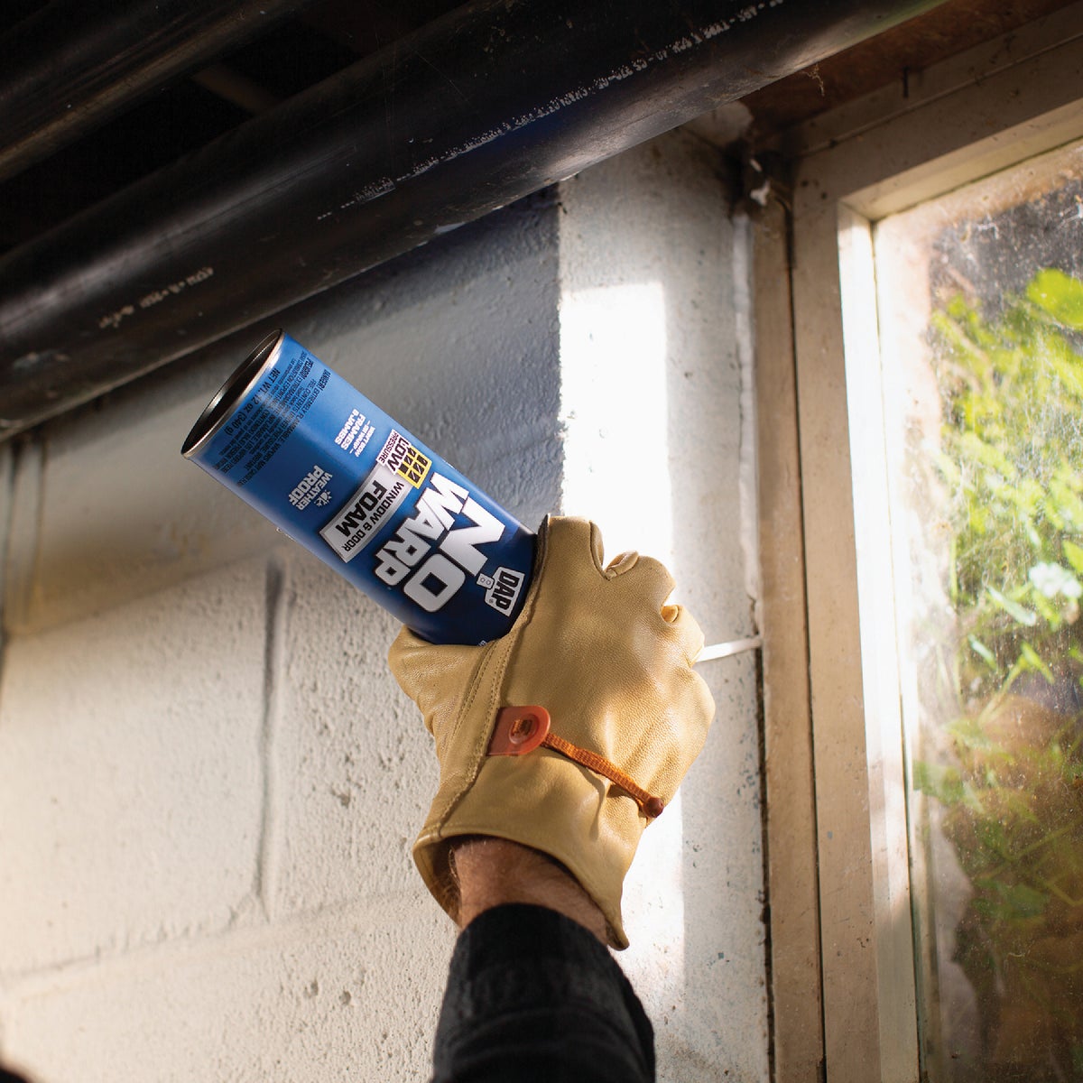 DAP No Warp 12 Oz. Window & Door Insulating Foam Sealant Image 2