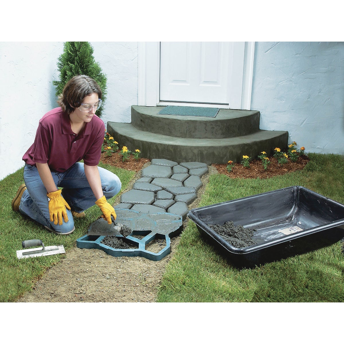 Quikrete Plastic Mold Reusable 2 Ft. Concrete Mold, Country Stone Image 3