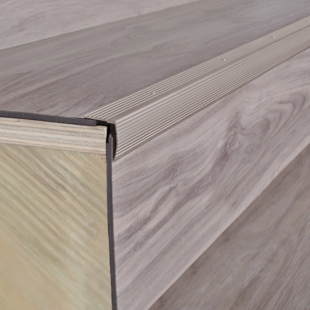 M-D Building Products 1-1/8 In. X 1-1/8 In. X 36 In. Pewter Aluminum Stair Edging with Screw Nails Image 3