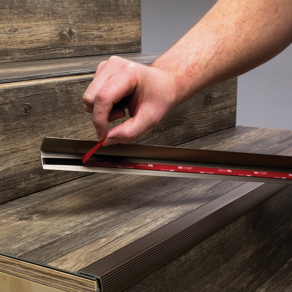 M-D Building Products 36 In. Satin Nickel Aluminum CINCH Fluted Stair Edging Image 5