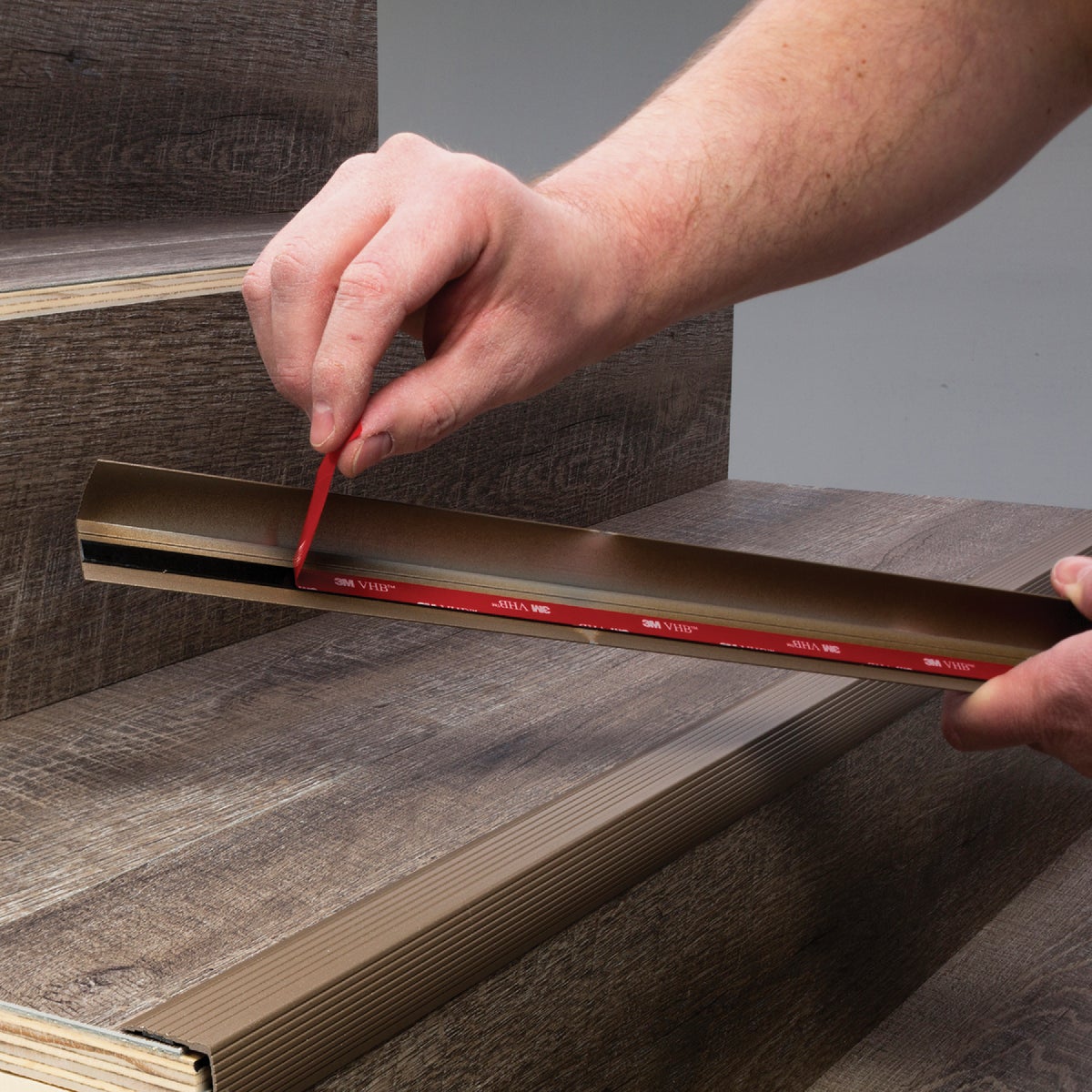 M-D Building Products 36 In. Spice Aluminum CINCH Fluted Stair Edging Image 4