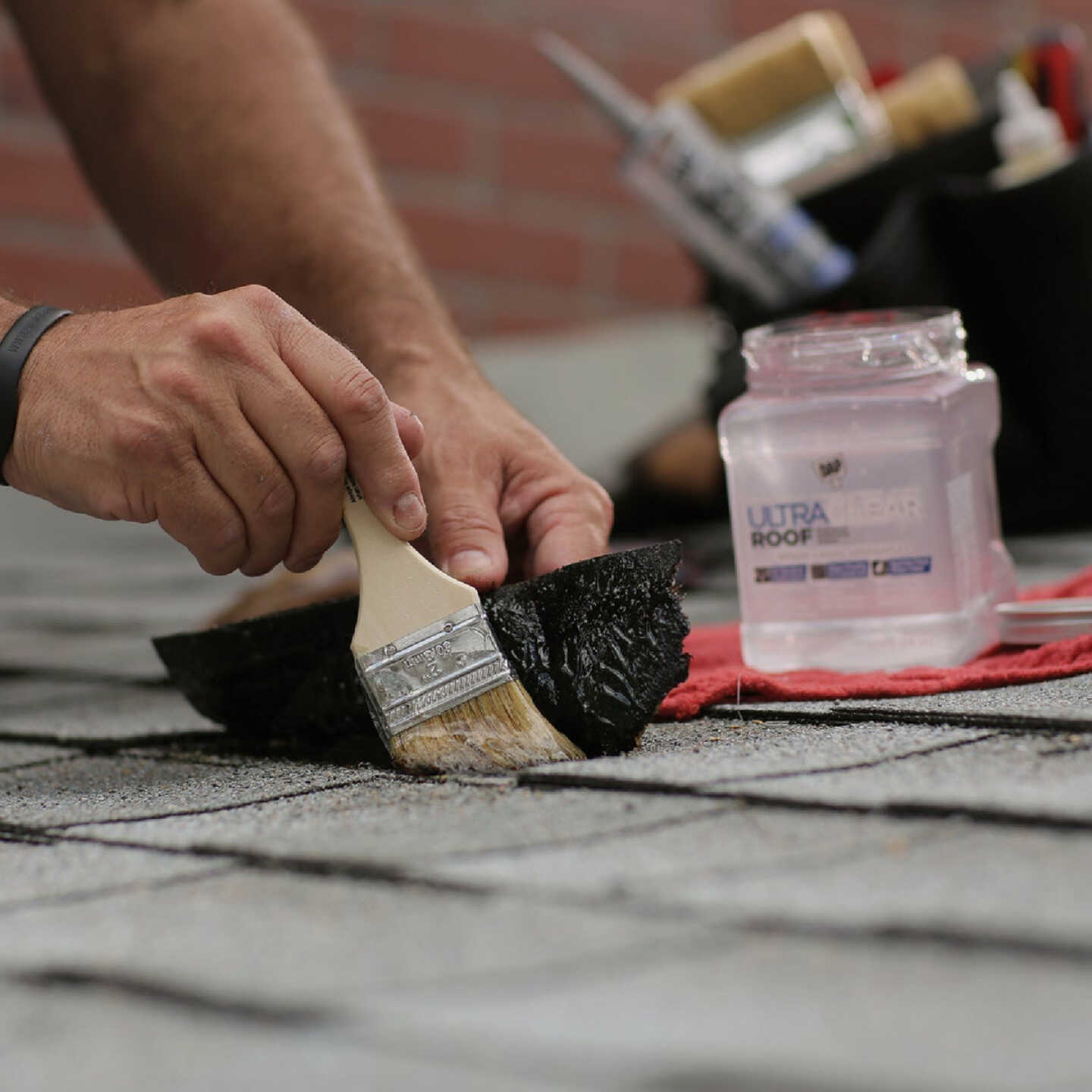 Dap Ultra Clear Roof 1 Gal. Waterproof Rubberized Roof Sealant Image 3