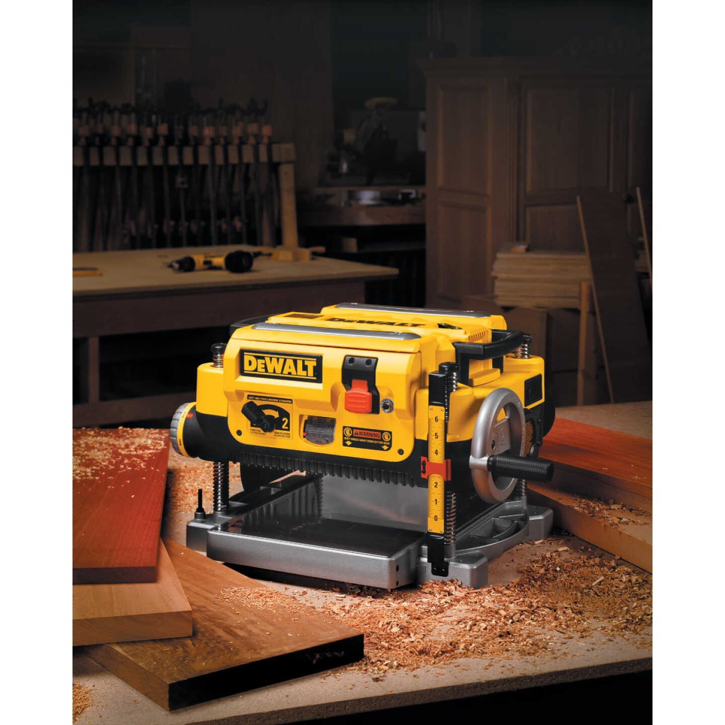 DEWALT 13 In. Three Knife Two-Speed Portable Planer Image 5