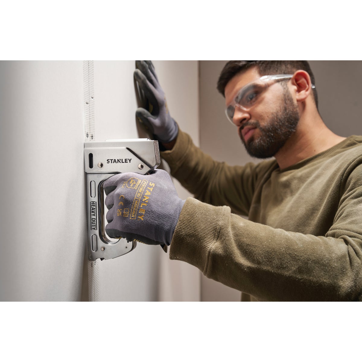 Stanley Heavy-Duty Staple Gun Image 3