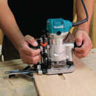 Makita 6.5-Amp 1.25 HP Compact Router Kit Image 5