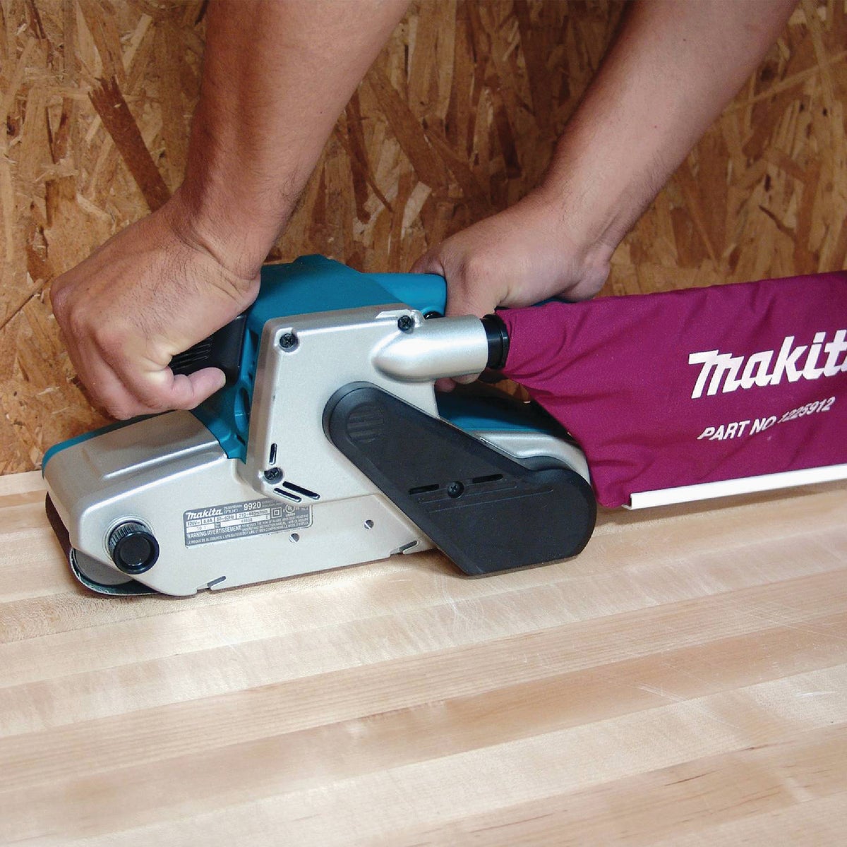 Makita 3 In. x 24 In. Belt Sander Image 2