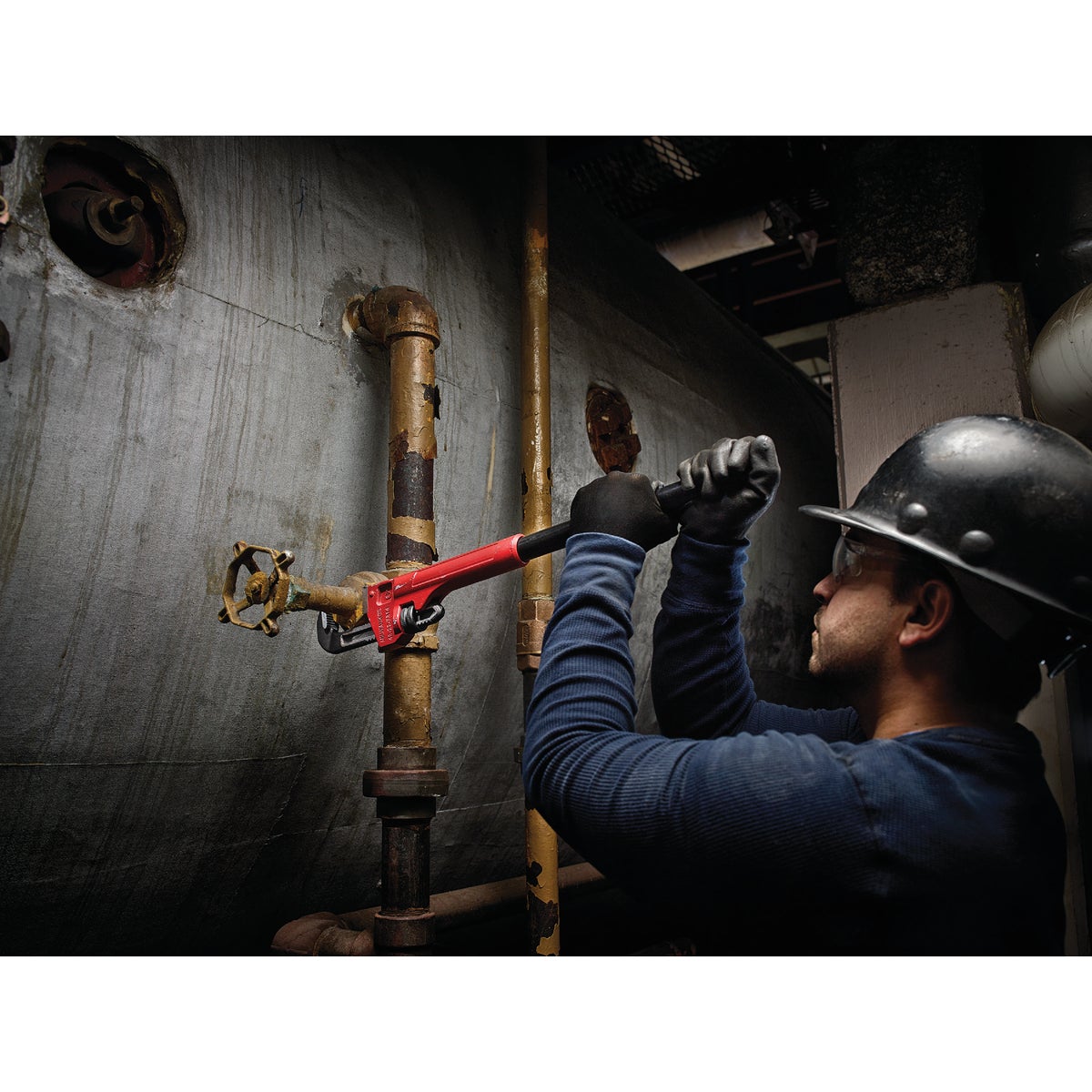 Milwaukee Cheater 10 In. to 24 In. Steel Adaptable Pipe Wrench Image 2