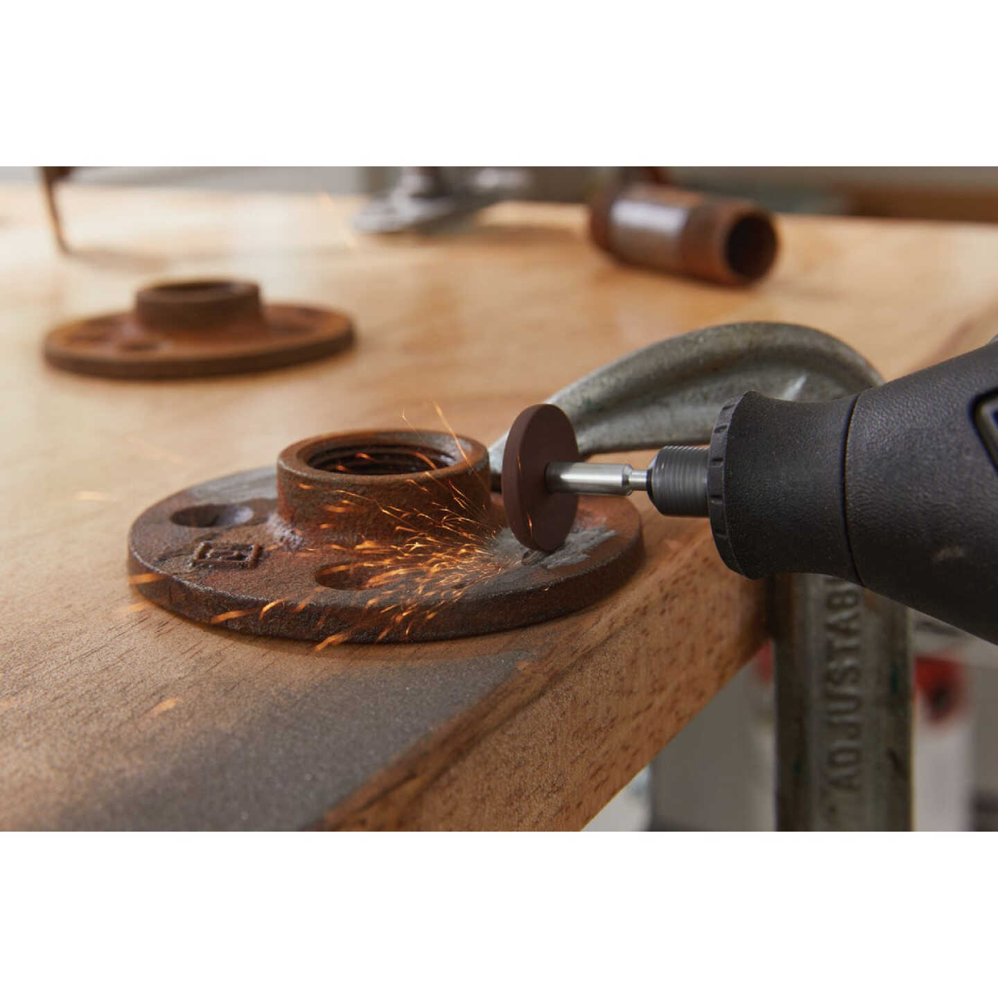 Dremel Aluminum Oxide Grinding Wheel Image 3