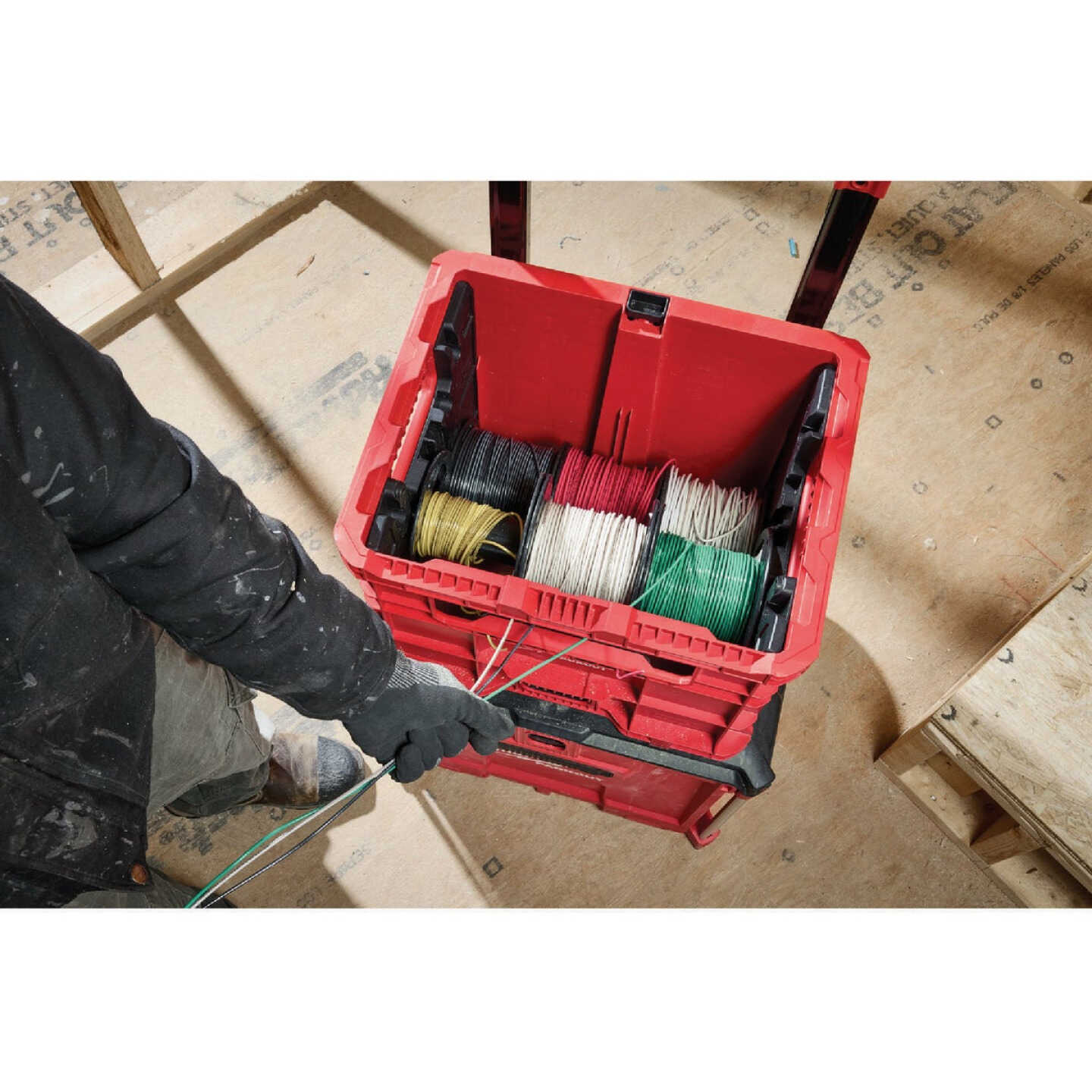 Milwaukee PACKOUT XL Wire Pulling Crate Image 2