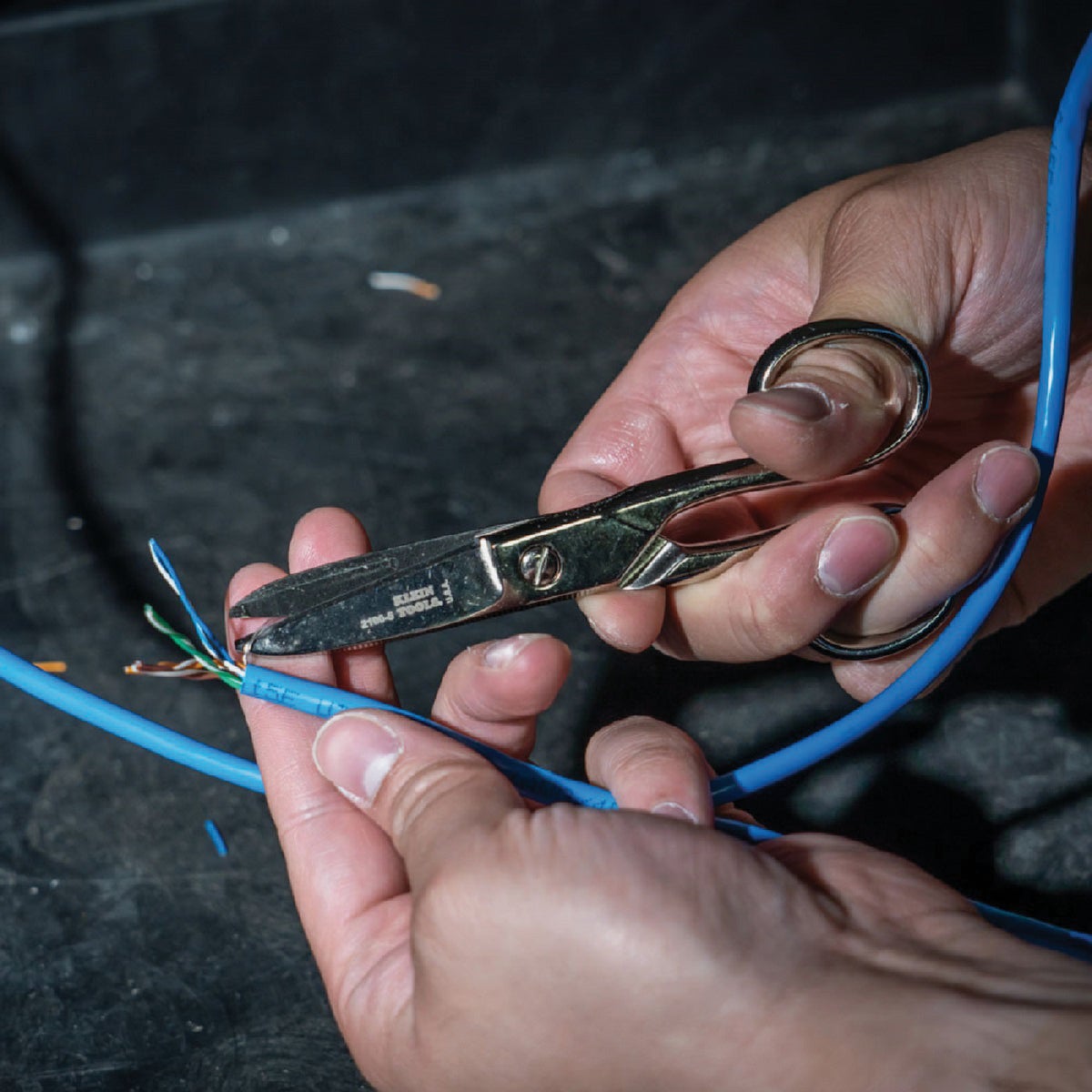 Klein 5 In. Electrician Scissors  Image 3