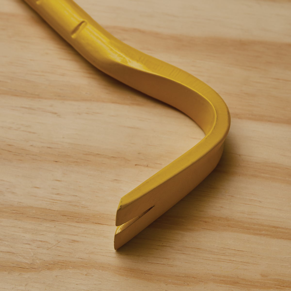 Stanley FatMax 24 In. Wrecking Bar Image 3