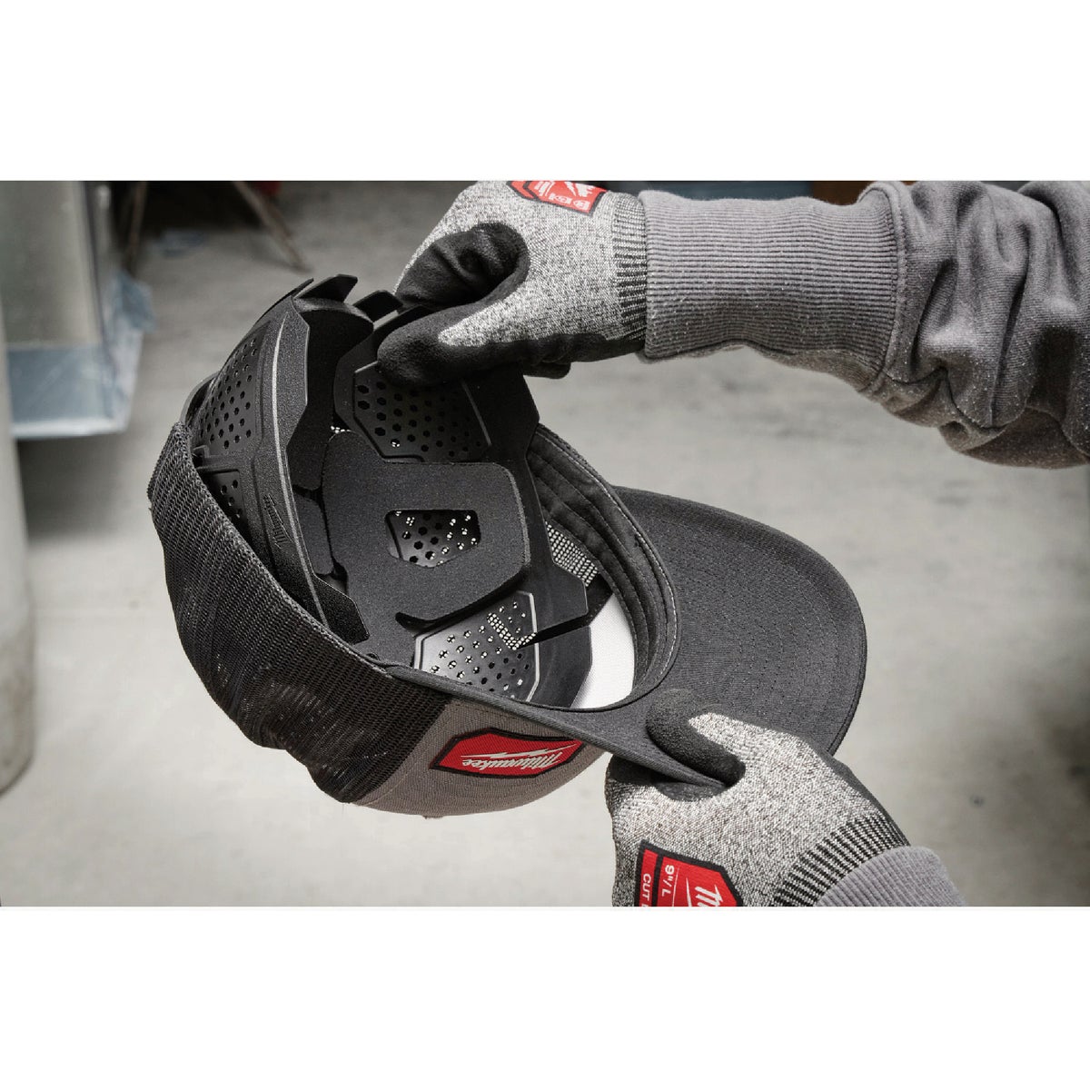 Milwaukee Universal Bump Cap Insert Image 5
