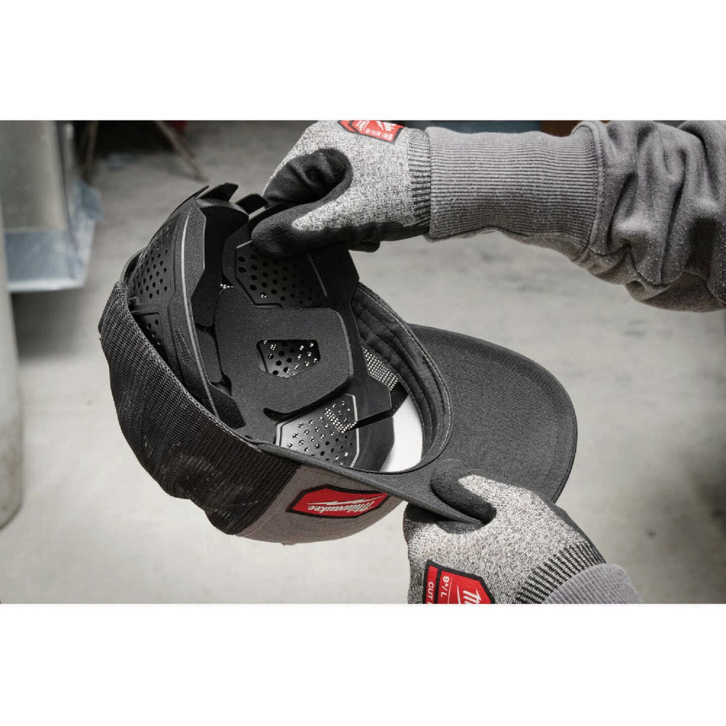 Milwaukee Universal Bump Cap Insert Image 5