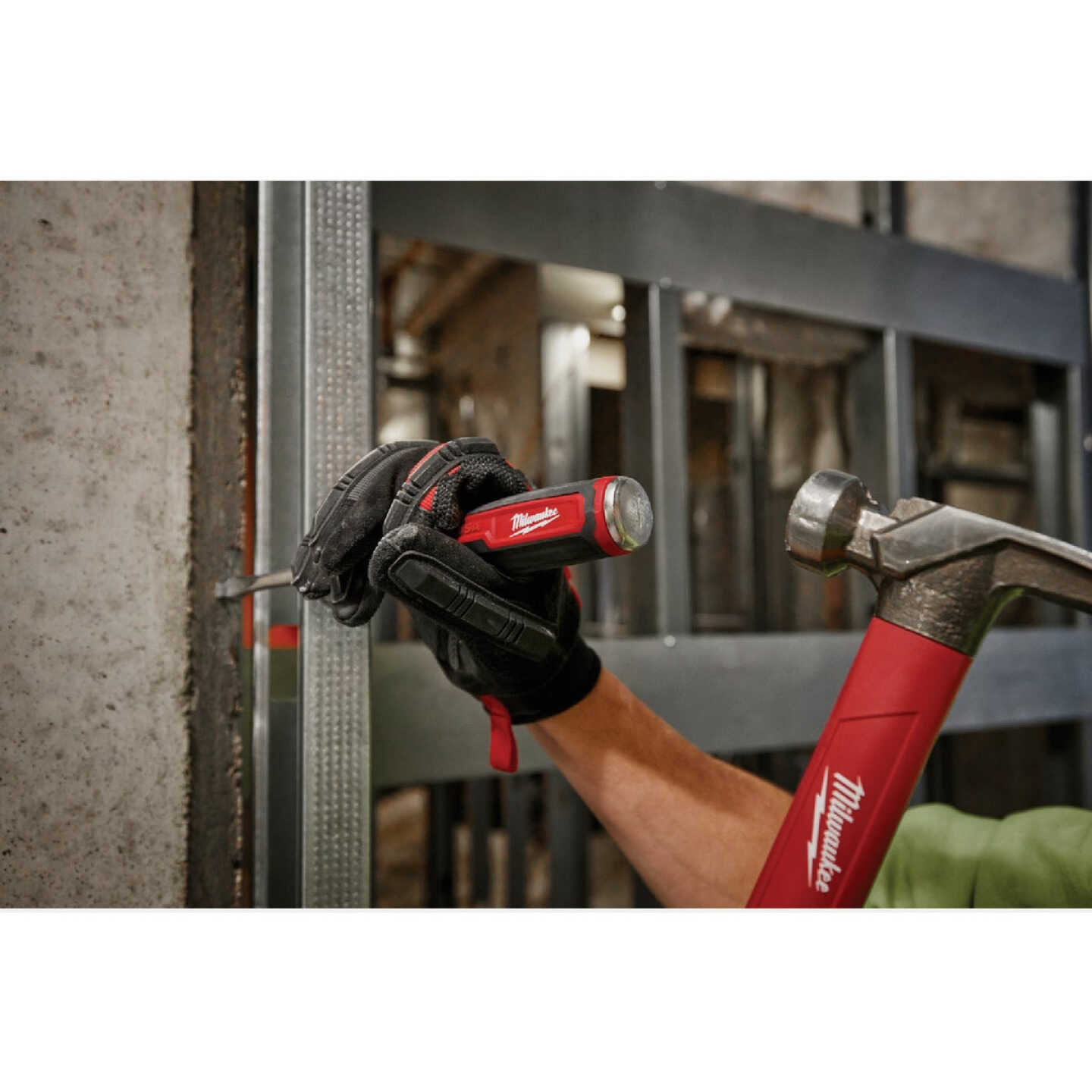 Milwaukee #2 x 6 In. Phillips Demolition Screwdriver with Cushion Grip Image 4