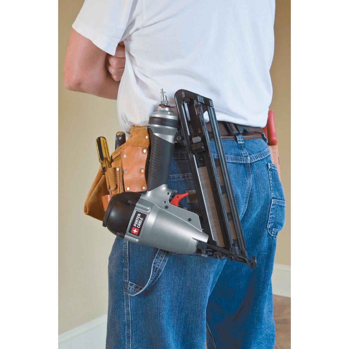 Porter Cable 15-Gauge 2-1/2 In. Angled Finish Nailer Kit Image 1