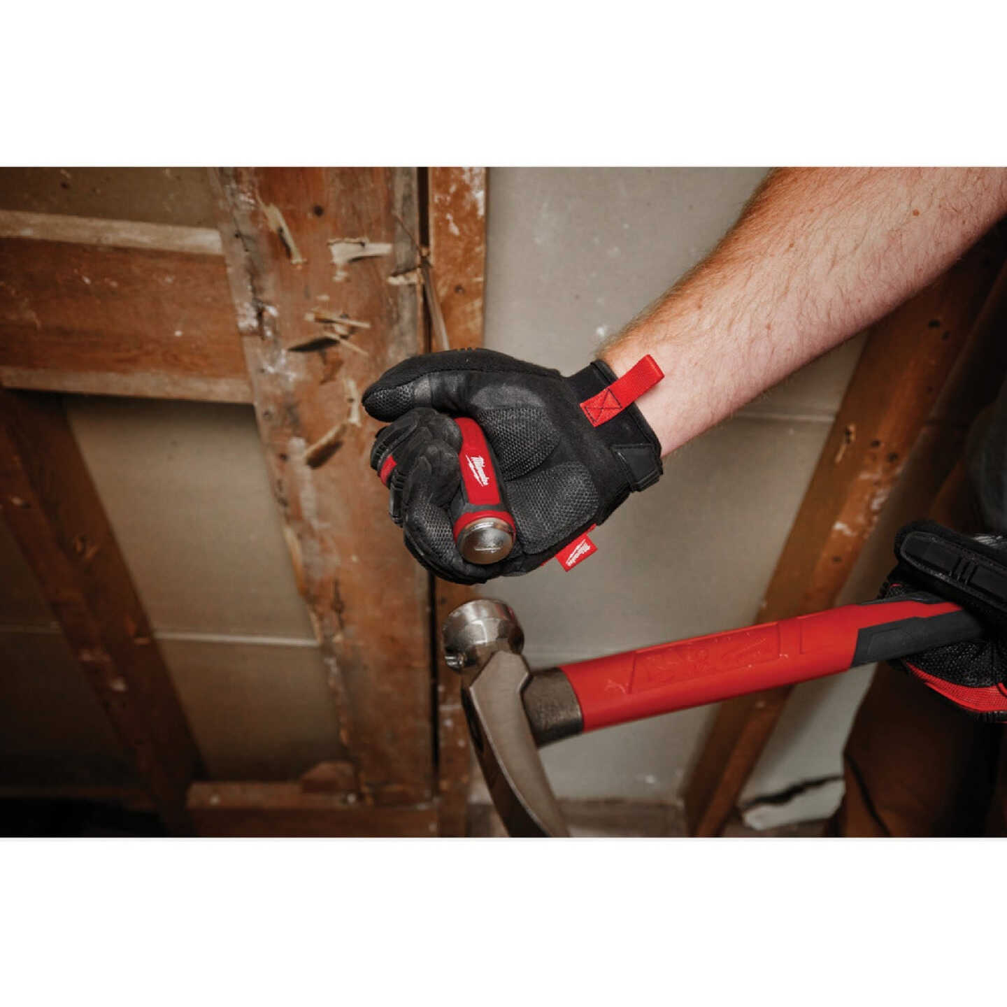 Milwaukee 3/8 In. x 8 In. Slotted Demolition Screwdriver with Cushion Grip Image 5