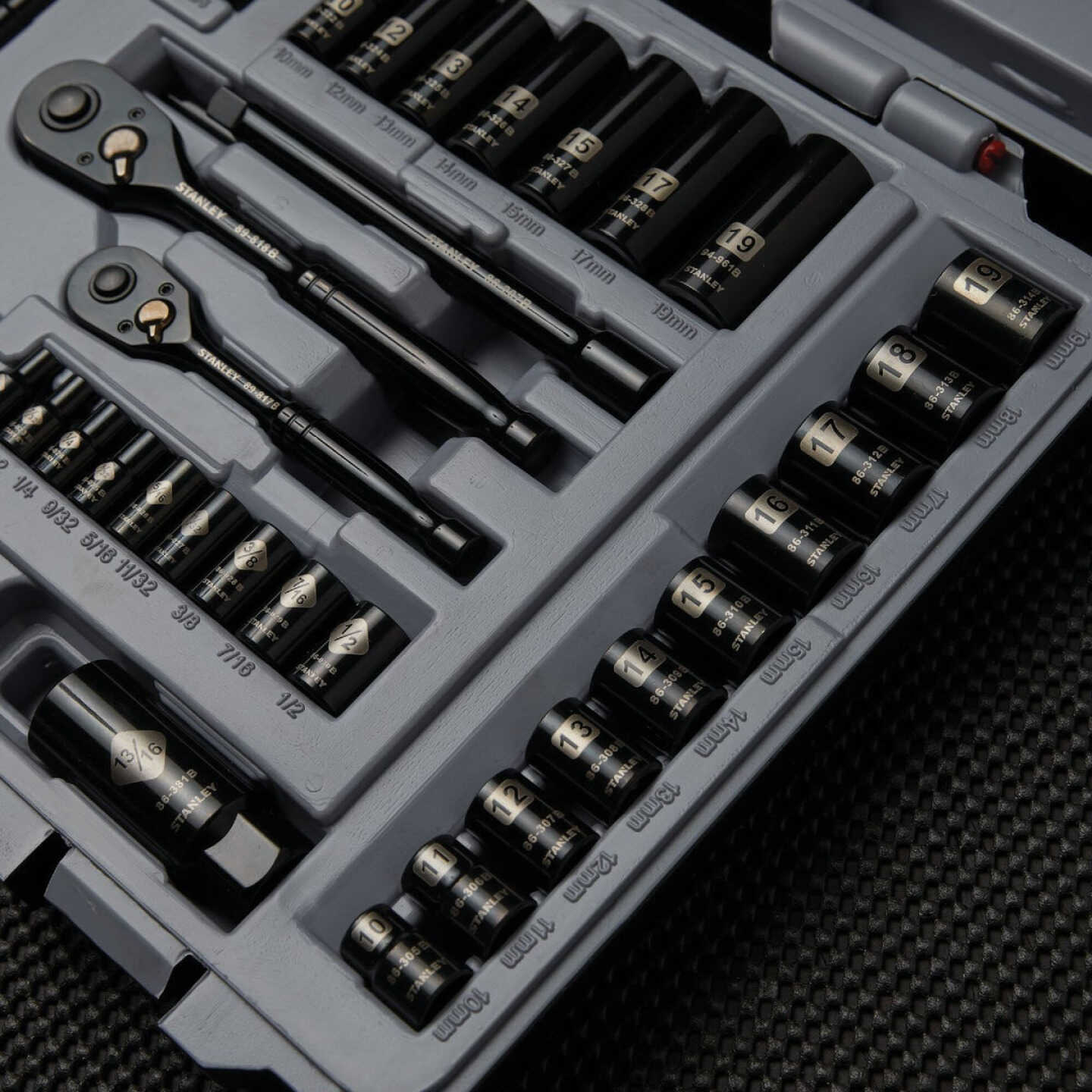 Stanley Standard/Metric 1/4 In. Drive & 3/8 In. Drive Black Chrome Combination Ratchet & Socket Set (69-Piece) Image 5