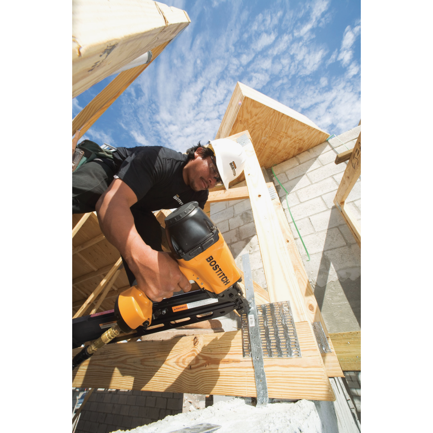 Bostitch 33 Degree 3-1/2 In. Paper Tape Framing Nailer Image 2