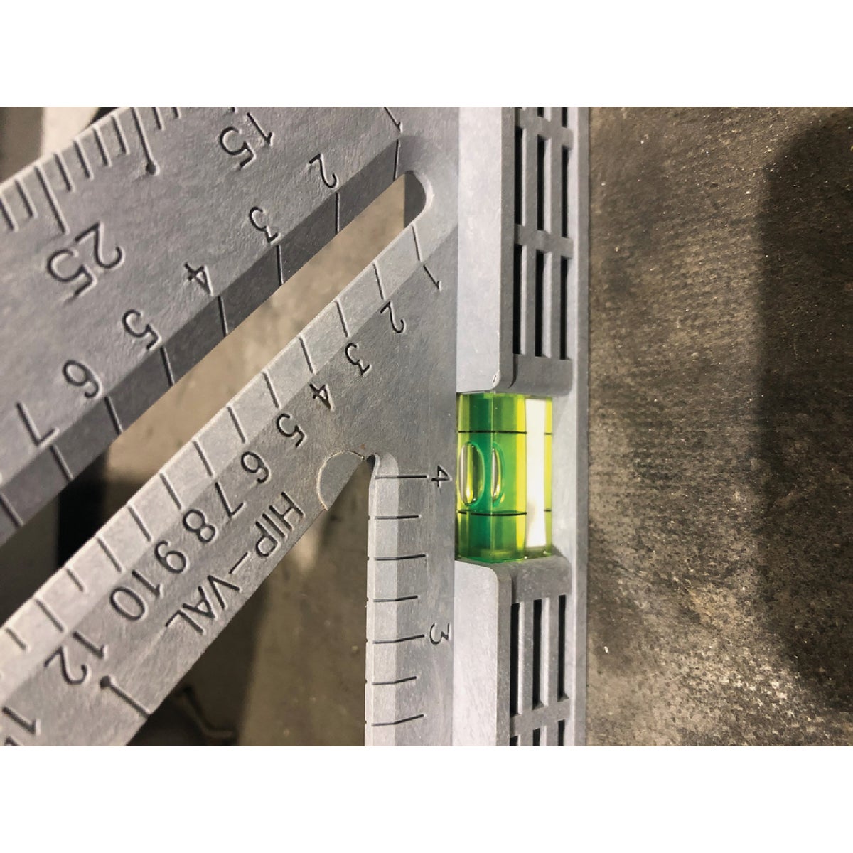 Swanson Speedlite 8 In. Plastic Rafter Square with Level Image 2