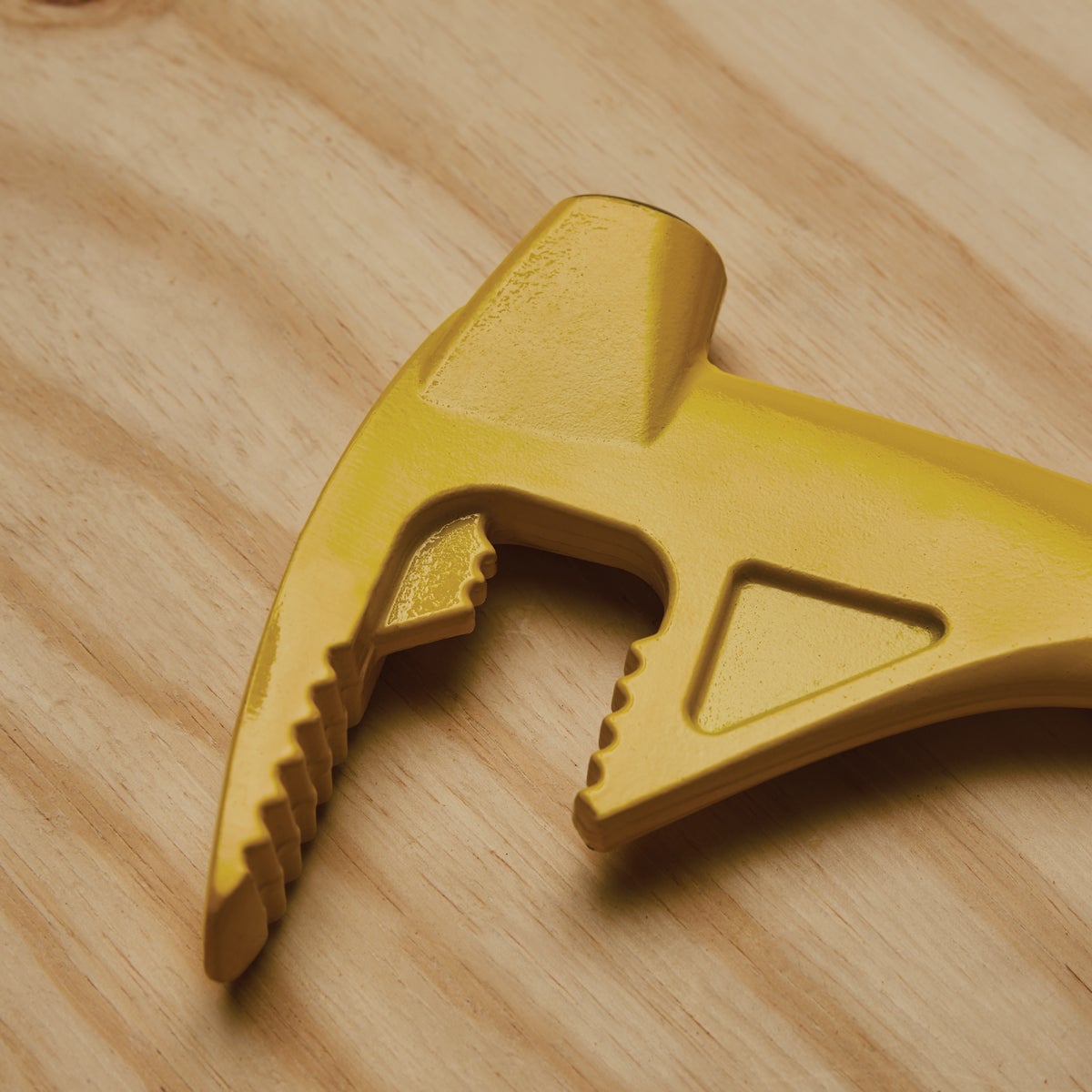 Stanley FatMax 18 In. Fubar Utility Wrecking Bar Image 2