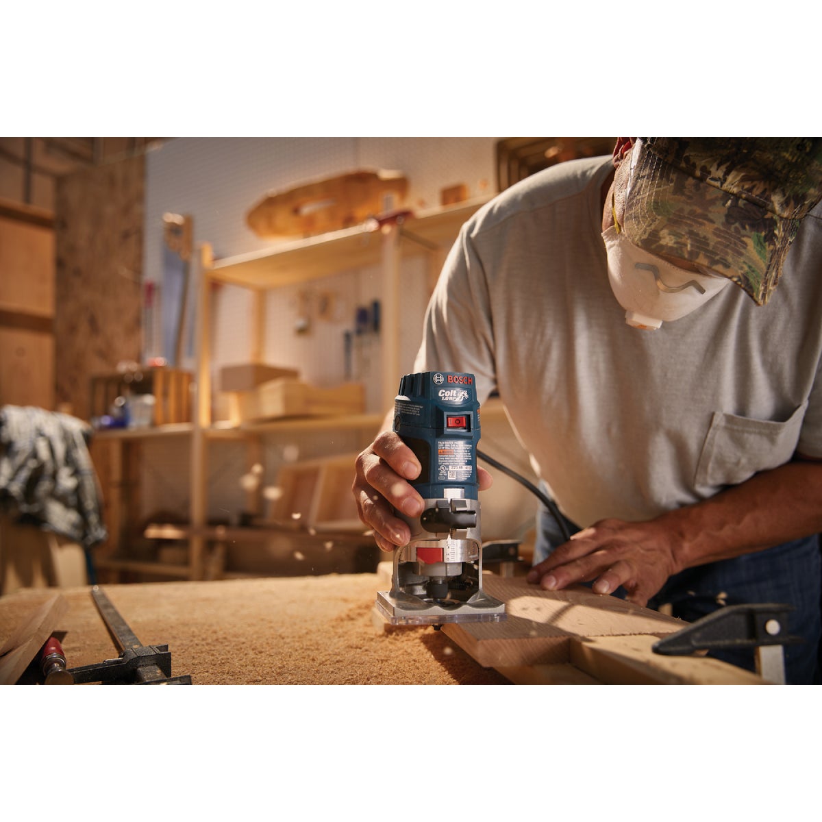 Bosch 5.6-Amp 1.0 HP Variable-Speed Fixed Base Palm Router Image 4