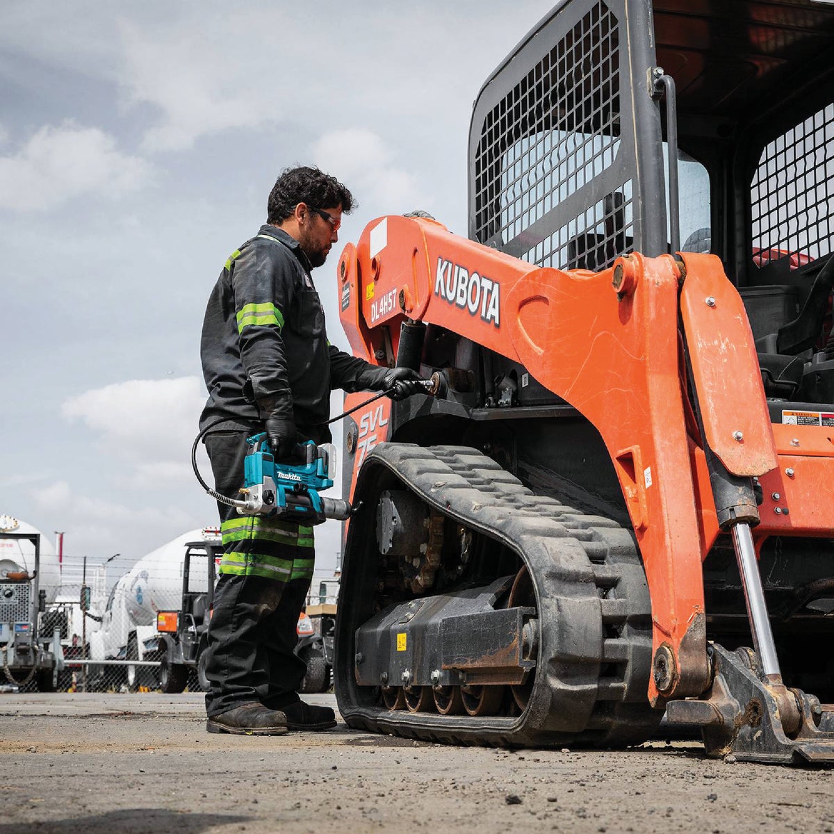 Makita 18V LXT Lithium-Ion Cordless Grease Gun (Tool Only) Image 11