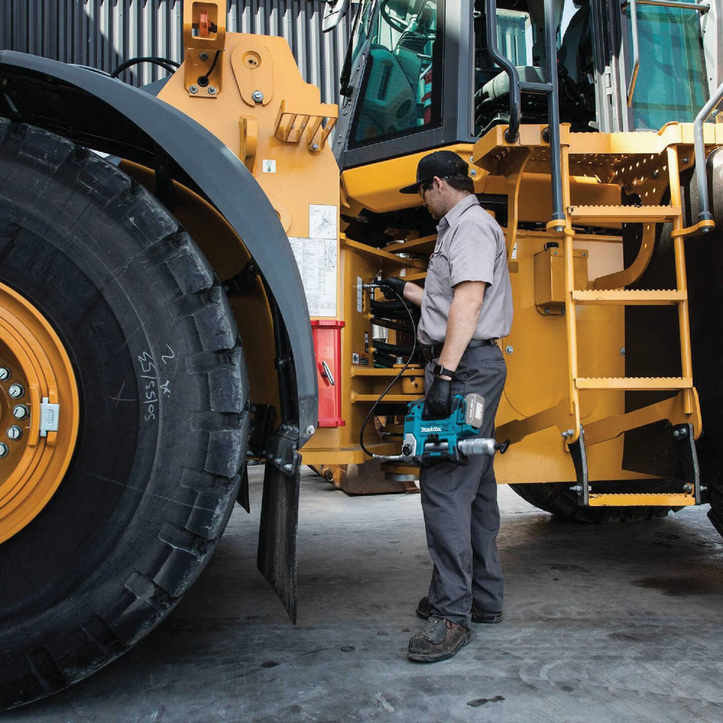 Makita 18V LXT Lithium-Ion Cordless Grease Gun (Tool Only) Image 6