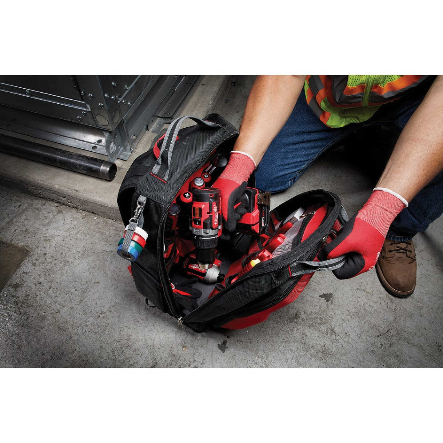 Milwaukee PACKOUT 15 In. Tool Backpack Image 4