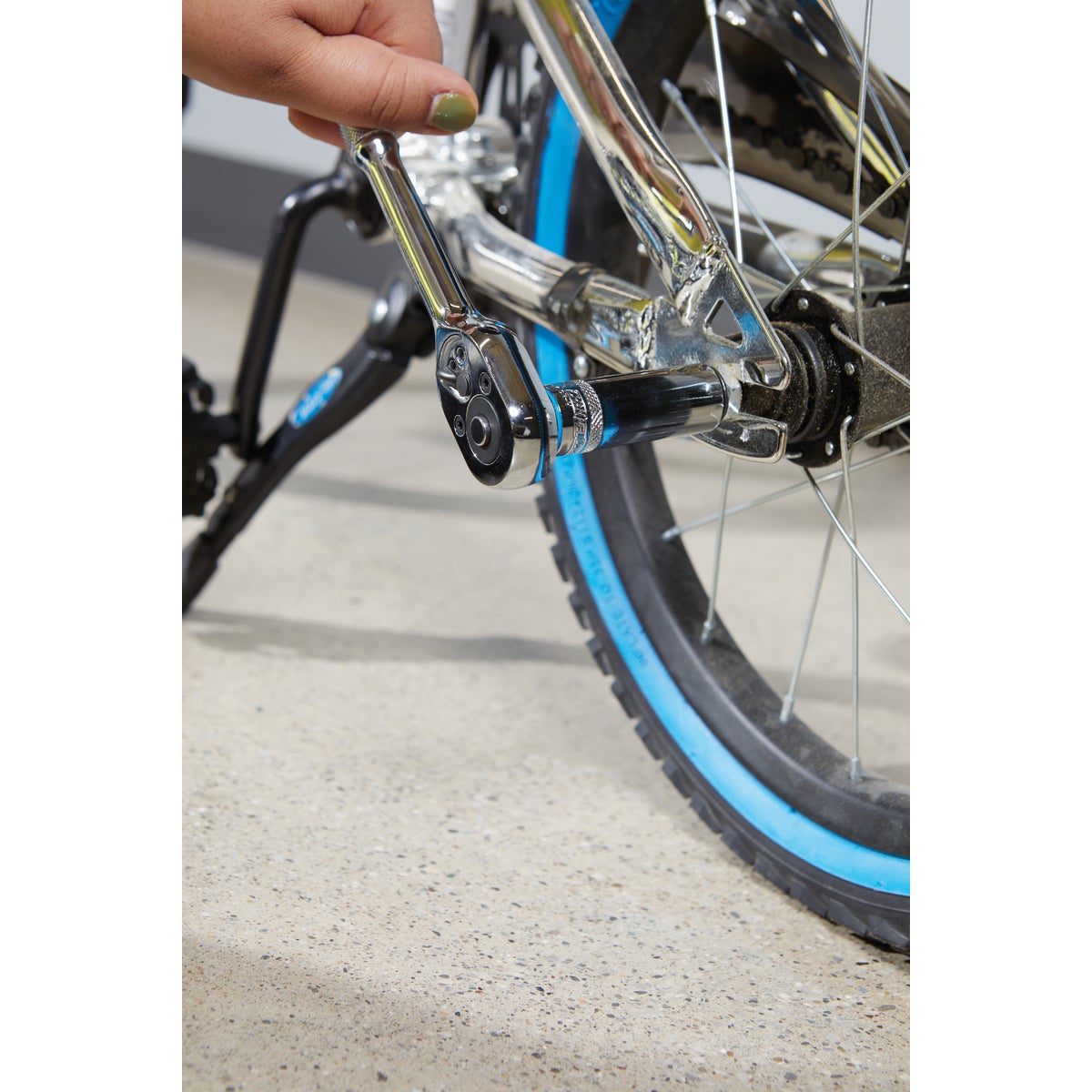 Channellock Standard and Metric 3/8 In. Drive 6-Point Shallow Ratchet & Socket Set (20-Piece) Image 5