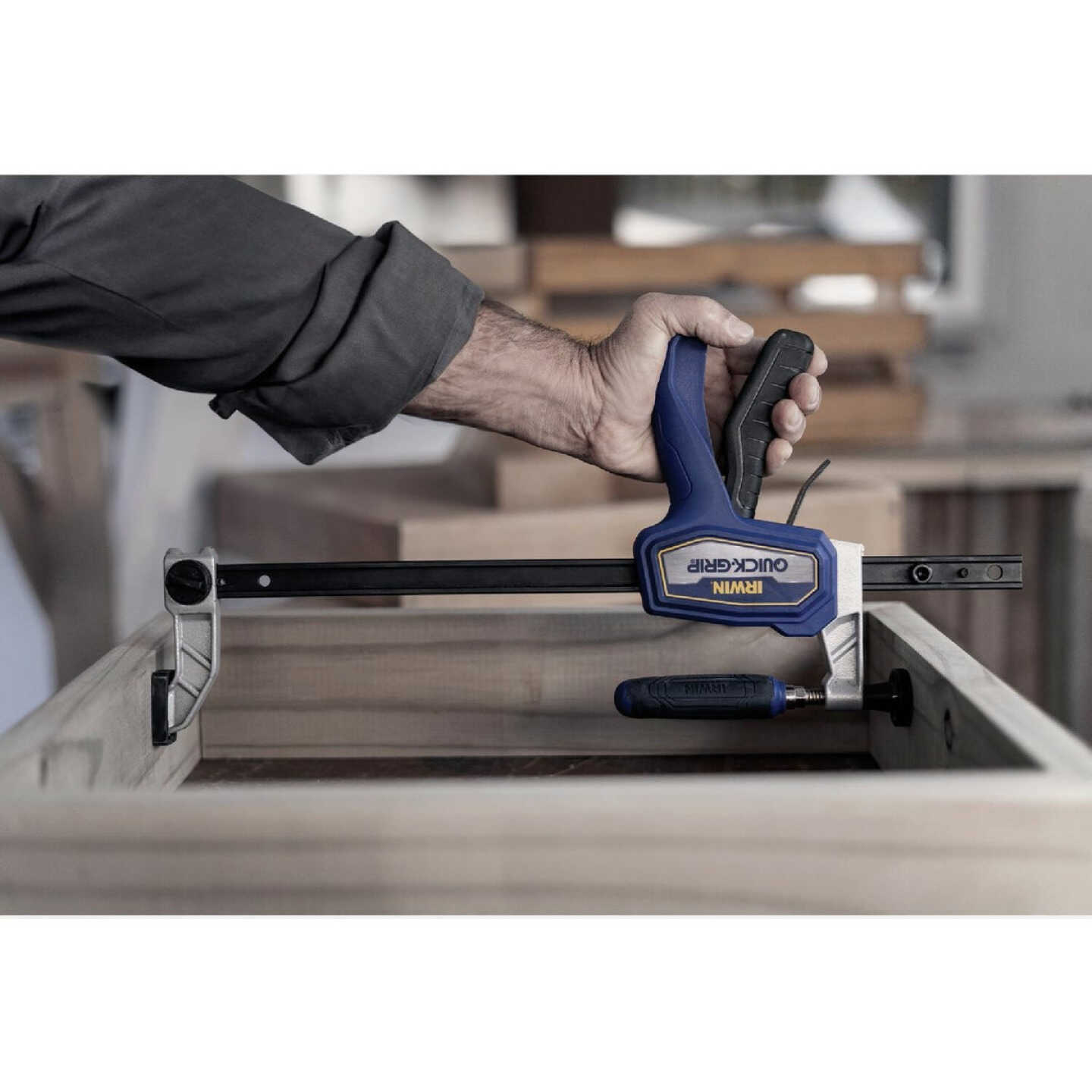 Irwin QUICK-GRIP 12 In. Medium Duty Hybrid Bar Clamp Image 8