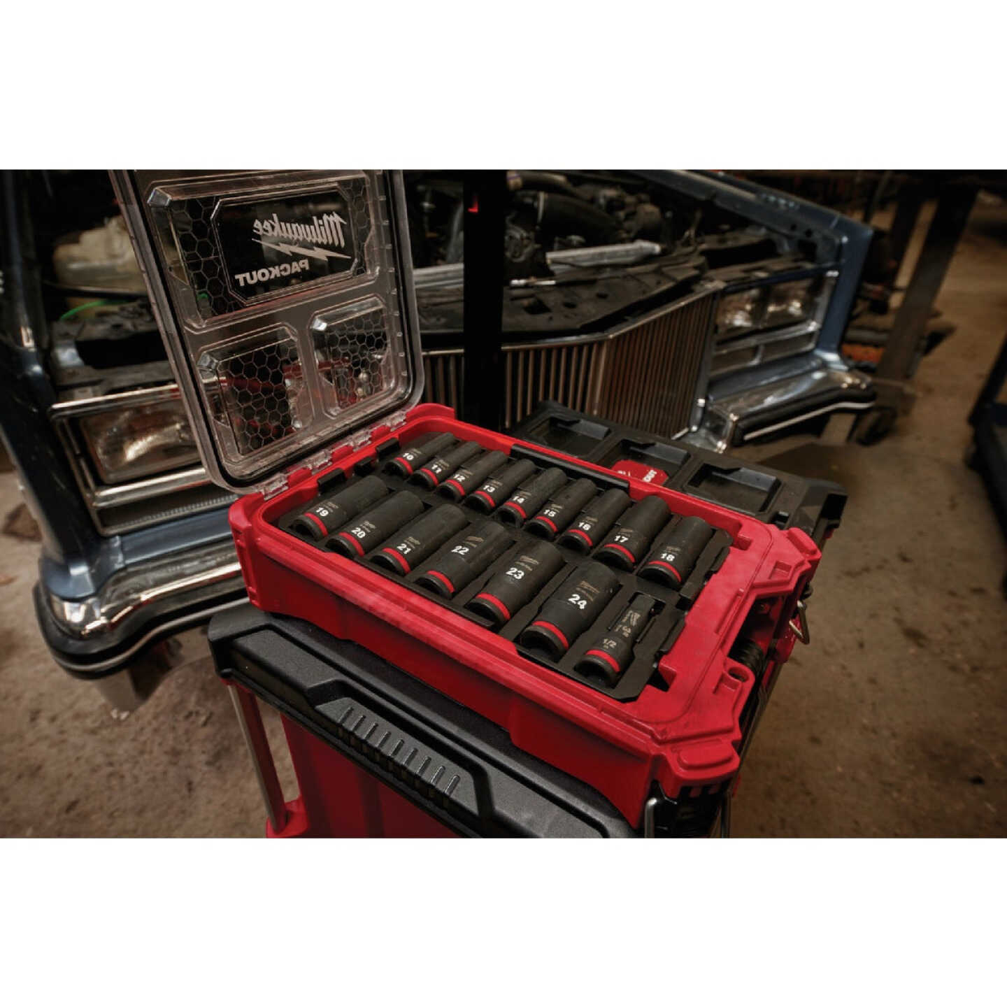 Milwaukee SHOCKWAVE Metric 1/2 In. Drive 6-Point Deep Impact Driver Set with PACKOUT Organizer (16-Piece) Image 2