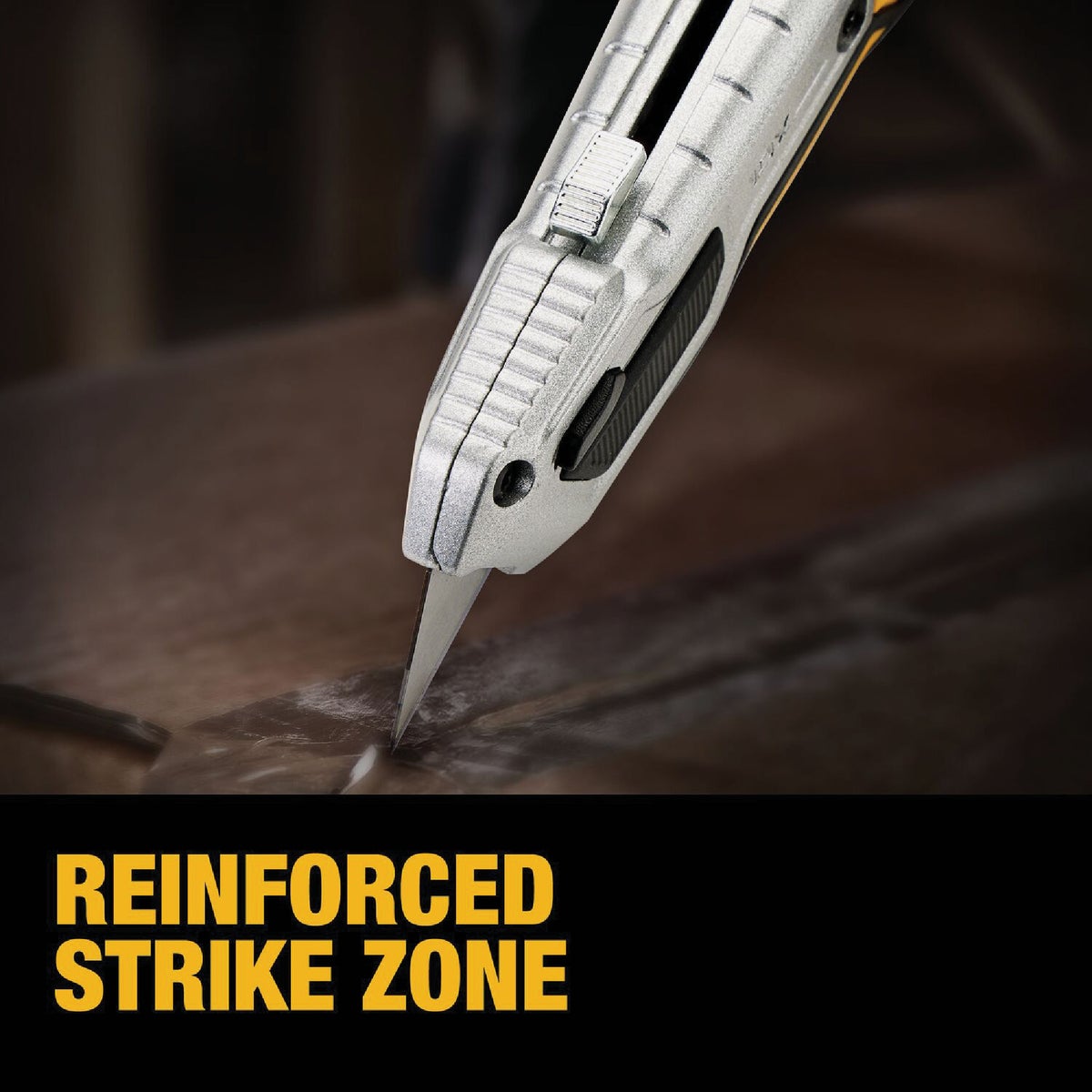 DEWALT TOUGHSERIES Retractable Utility Knife Image 6
