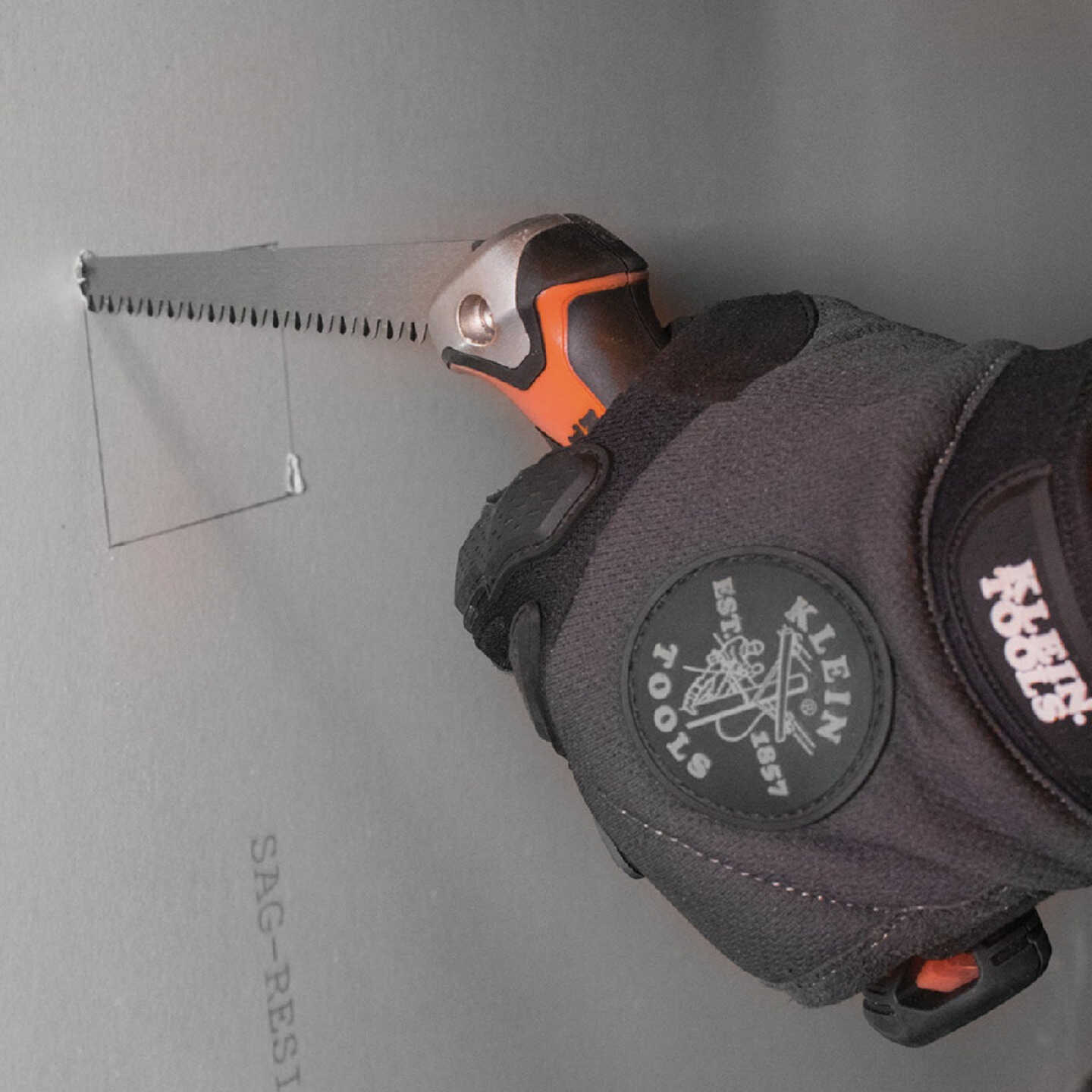 Klein 11-7/8 In. 8 TPI Folding Jab Saw Image 5