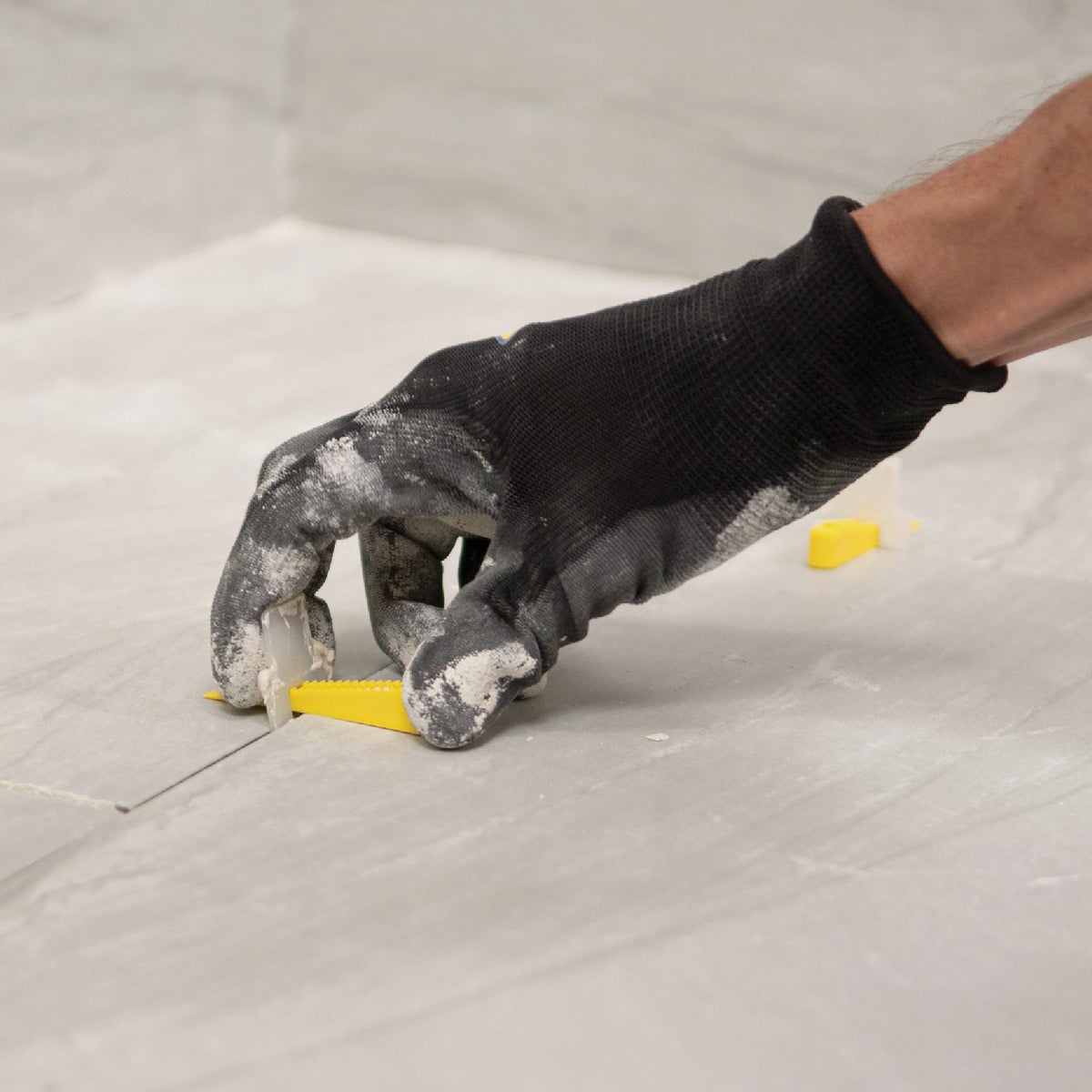 QEP LASH Yellow Wedges, Part B of Two-Part Tile Leveling System (100-Pack) Image 3