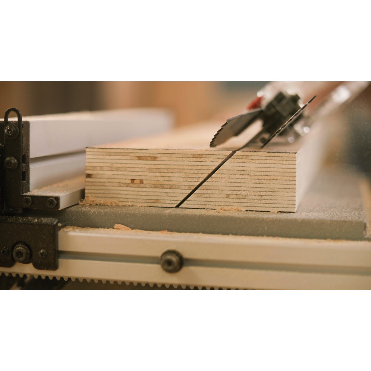 SKILSAW 15-Amp 8-1/4 In. Portable Worm Drive Table Saw Image 3