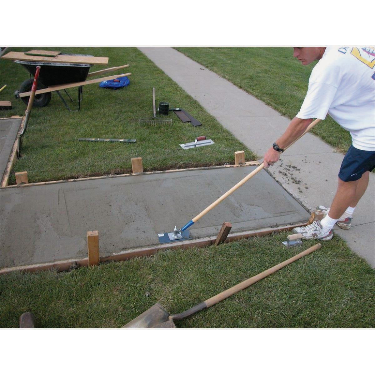 Marshalltown 9 In. x 4 In. All-Angle Walking Edger Image 2